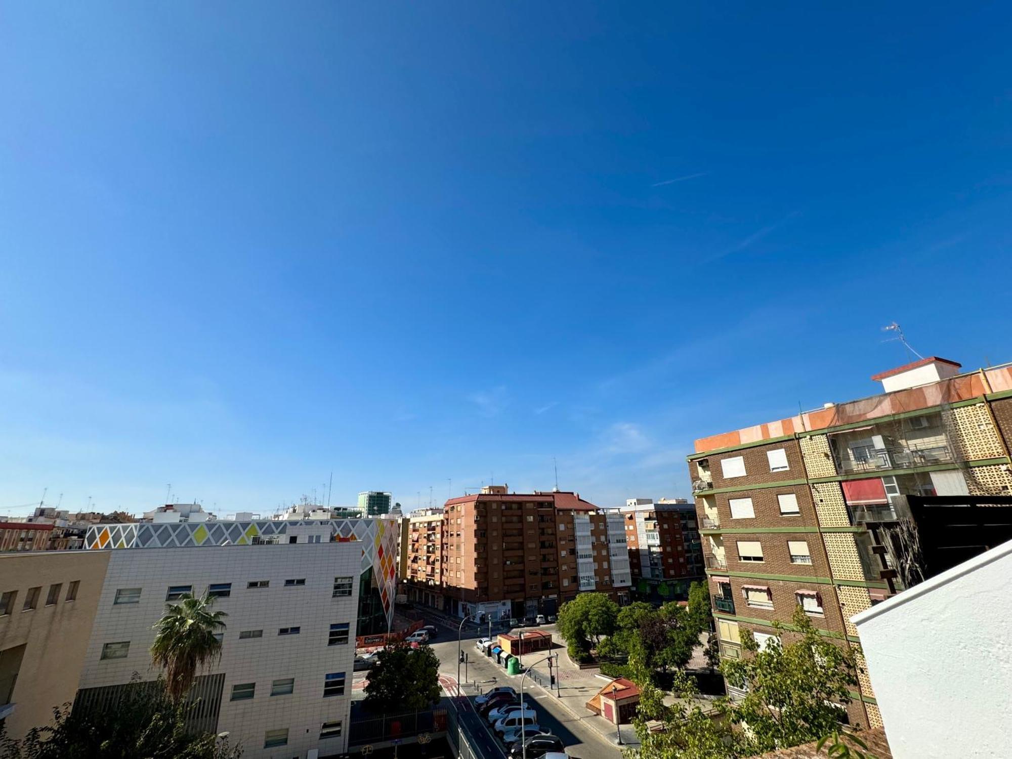 Apartment Your Long Attic In Valencia