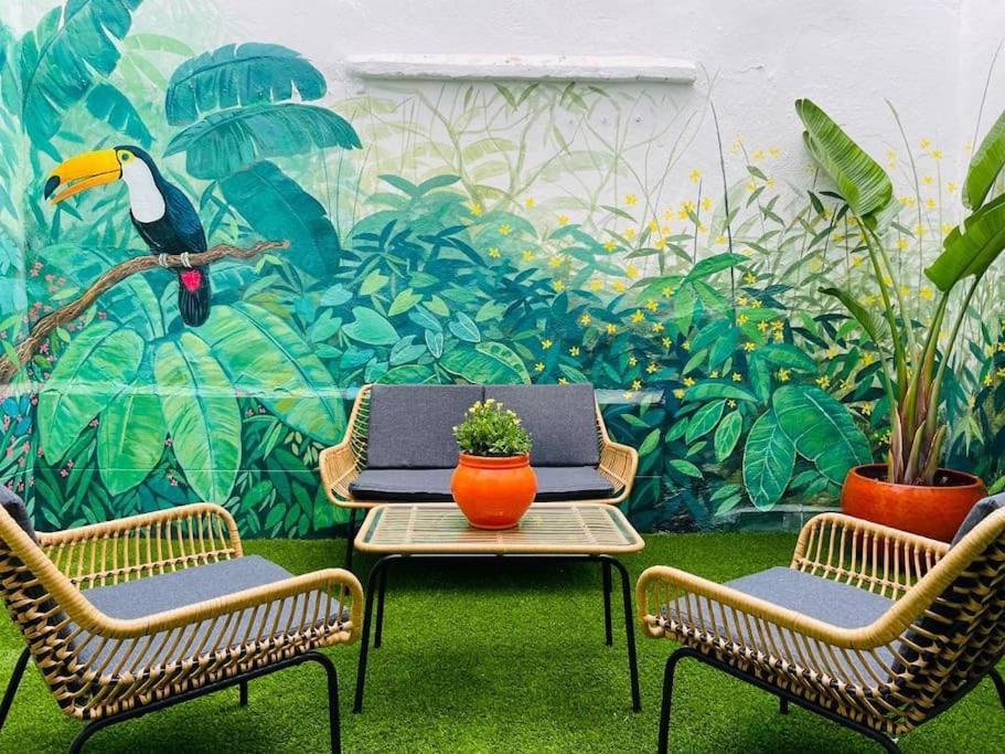 Artistic Flat Next To Ruzafa Welcome To The Jungle Apartment *