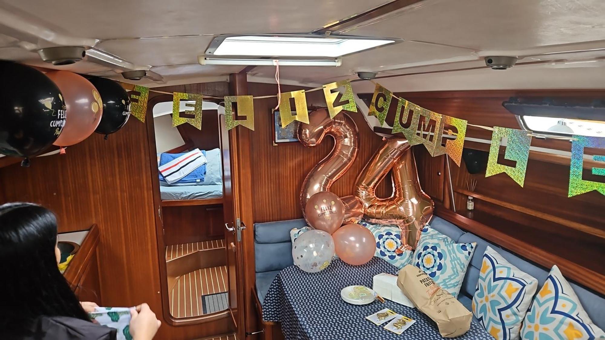 Botel Autentico Velero En Valencia