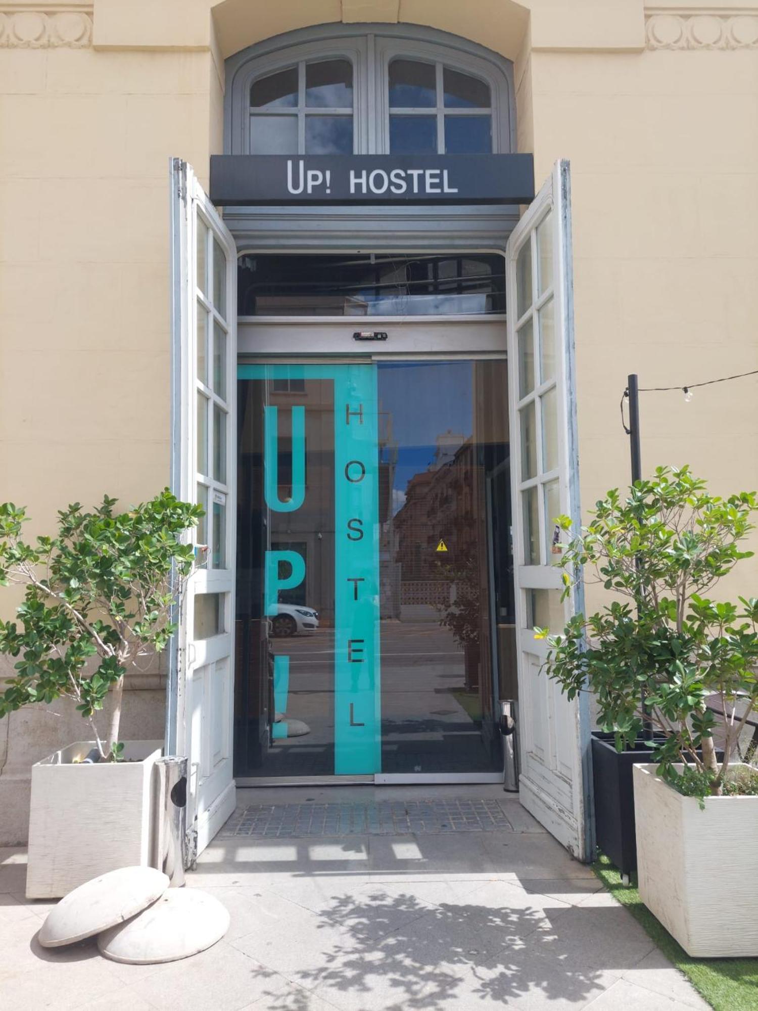 Hostal Up *