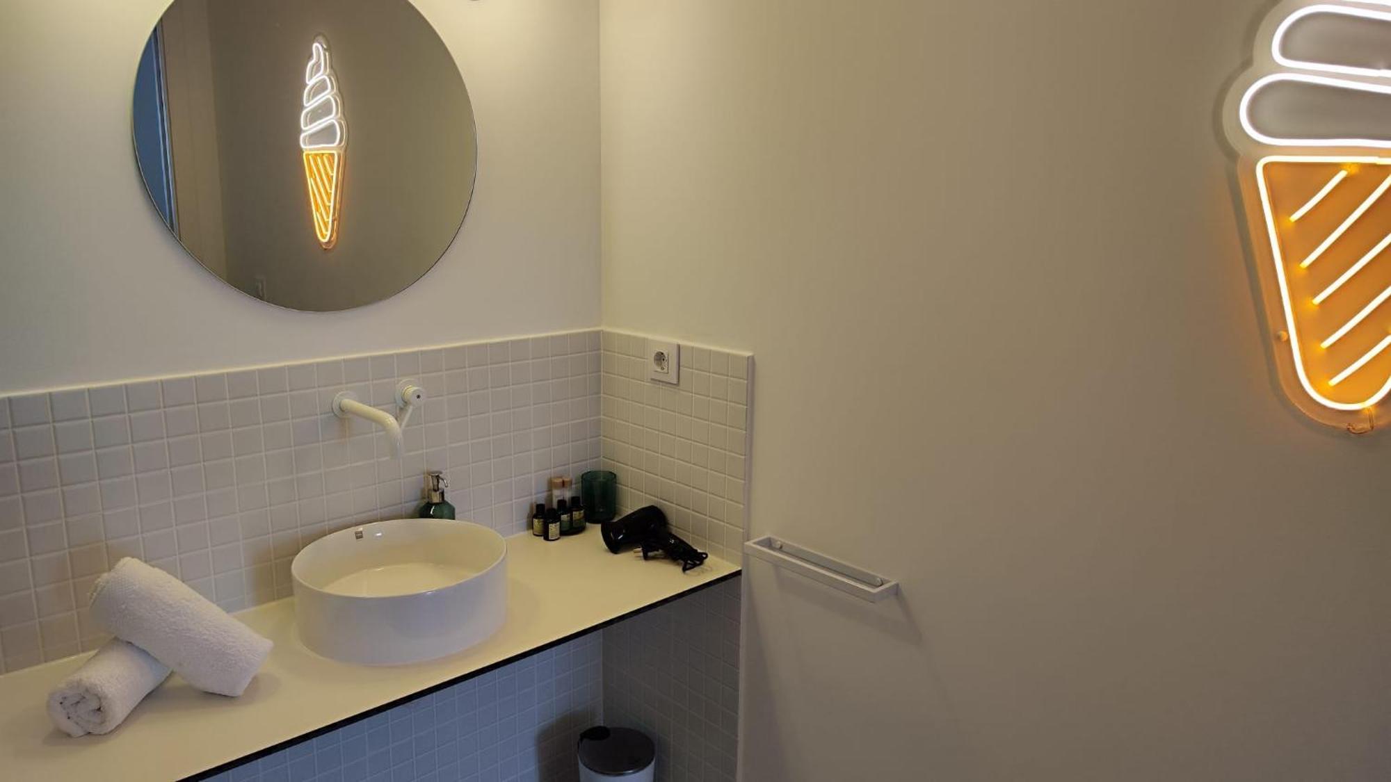 Carisan2 - Fully Equipped, 6 Min To Apartment