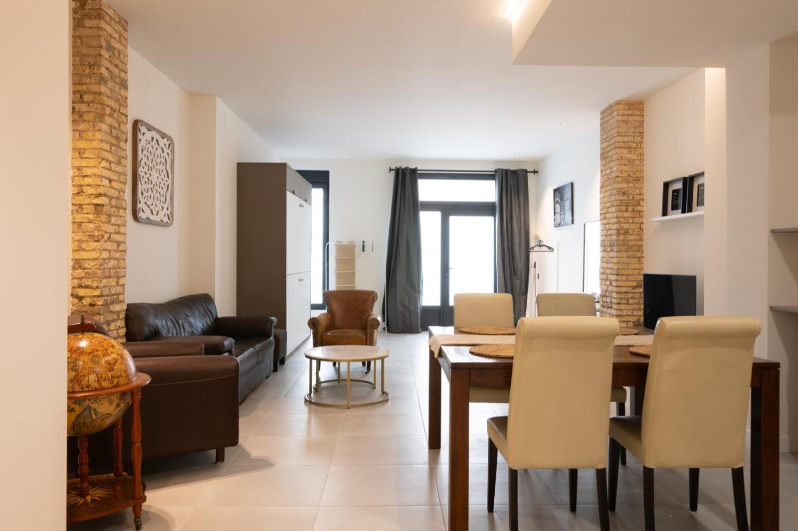 Luxury Center Apartment *