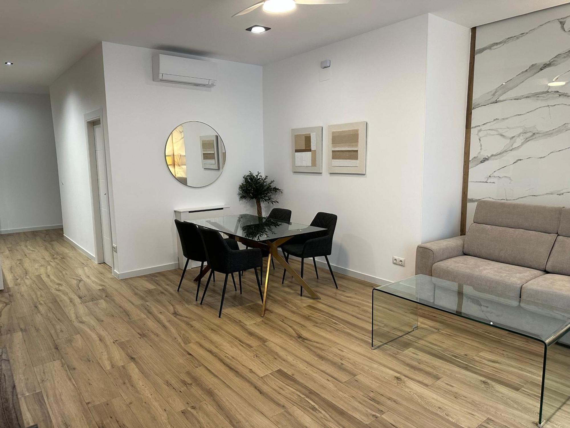 Valdeolivas Apartment