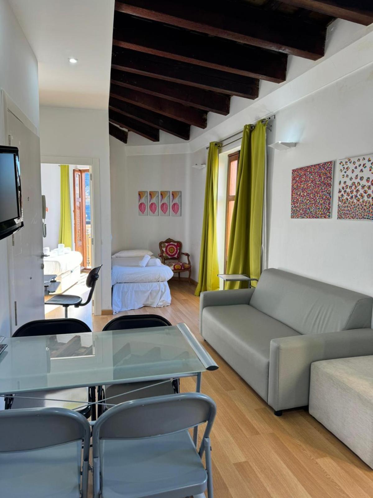 Tossal Apartment *