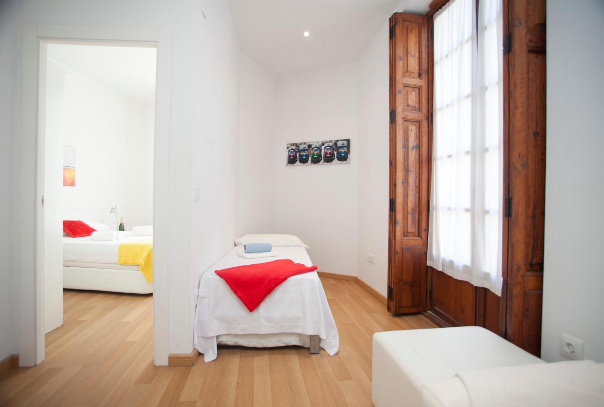 Tossal Apartment