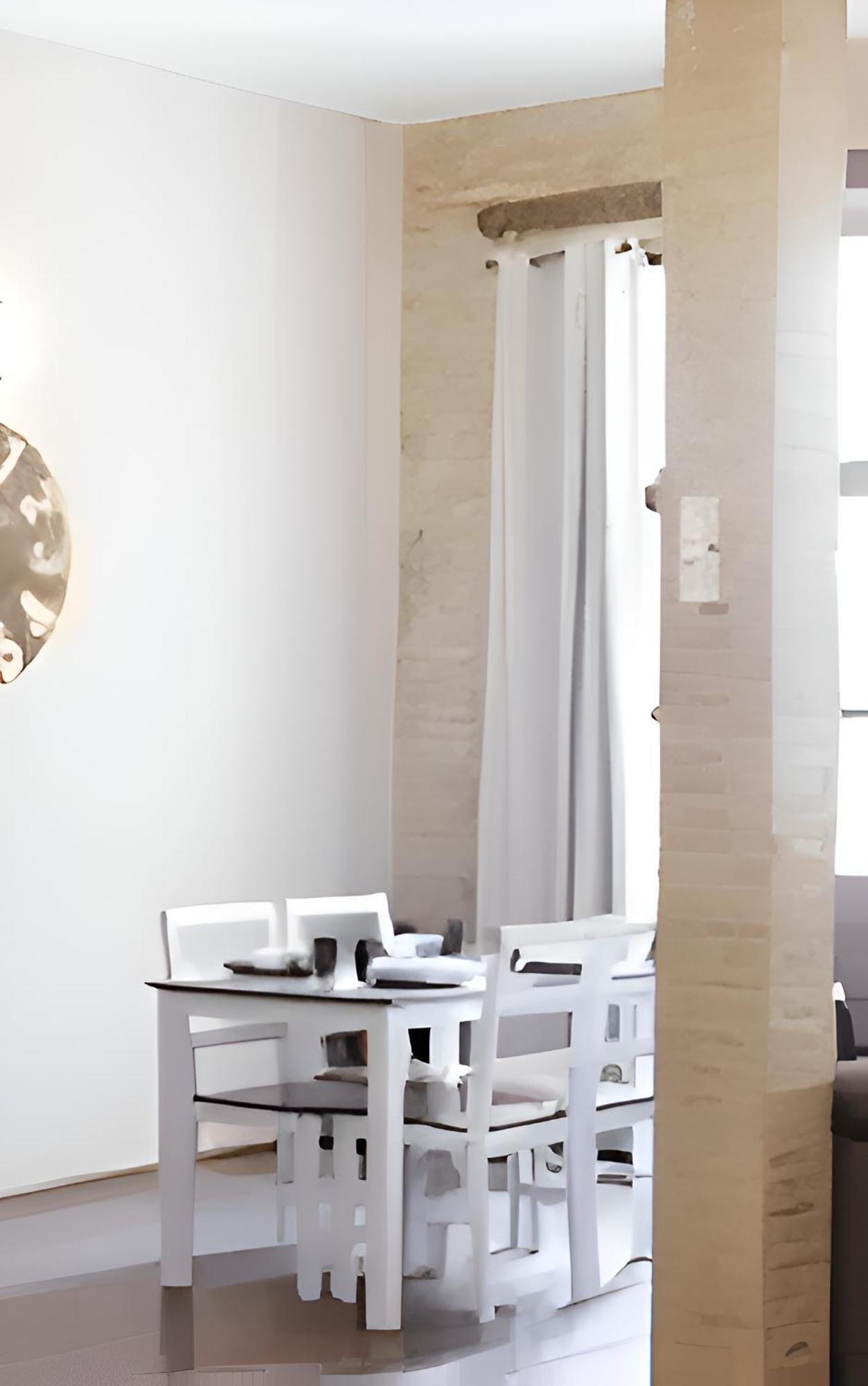 Serranos Flat By Concept Flats