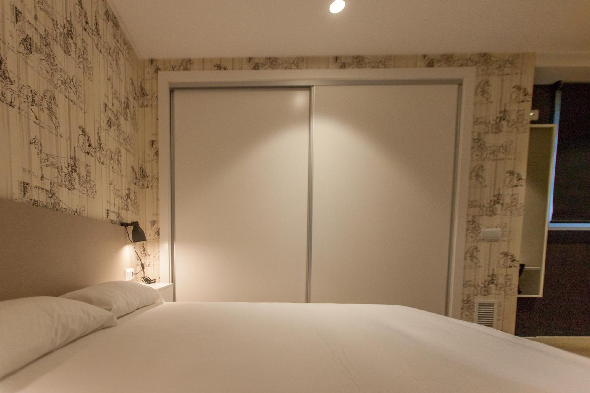 Guest house Host &