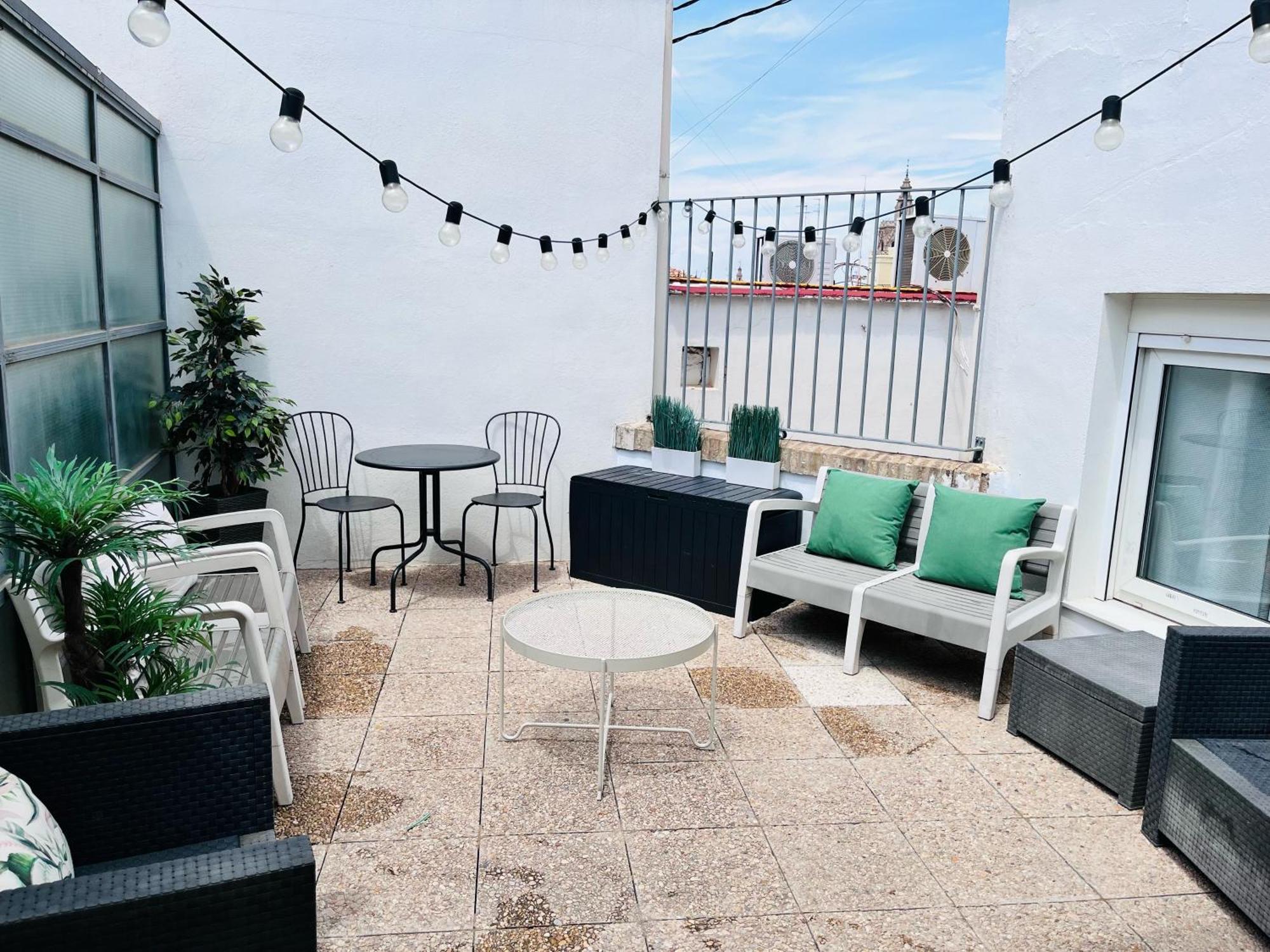 Travel Habitat Atico Calle Comedias Valencia