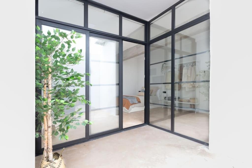 Vlc Host - Manya Apartment