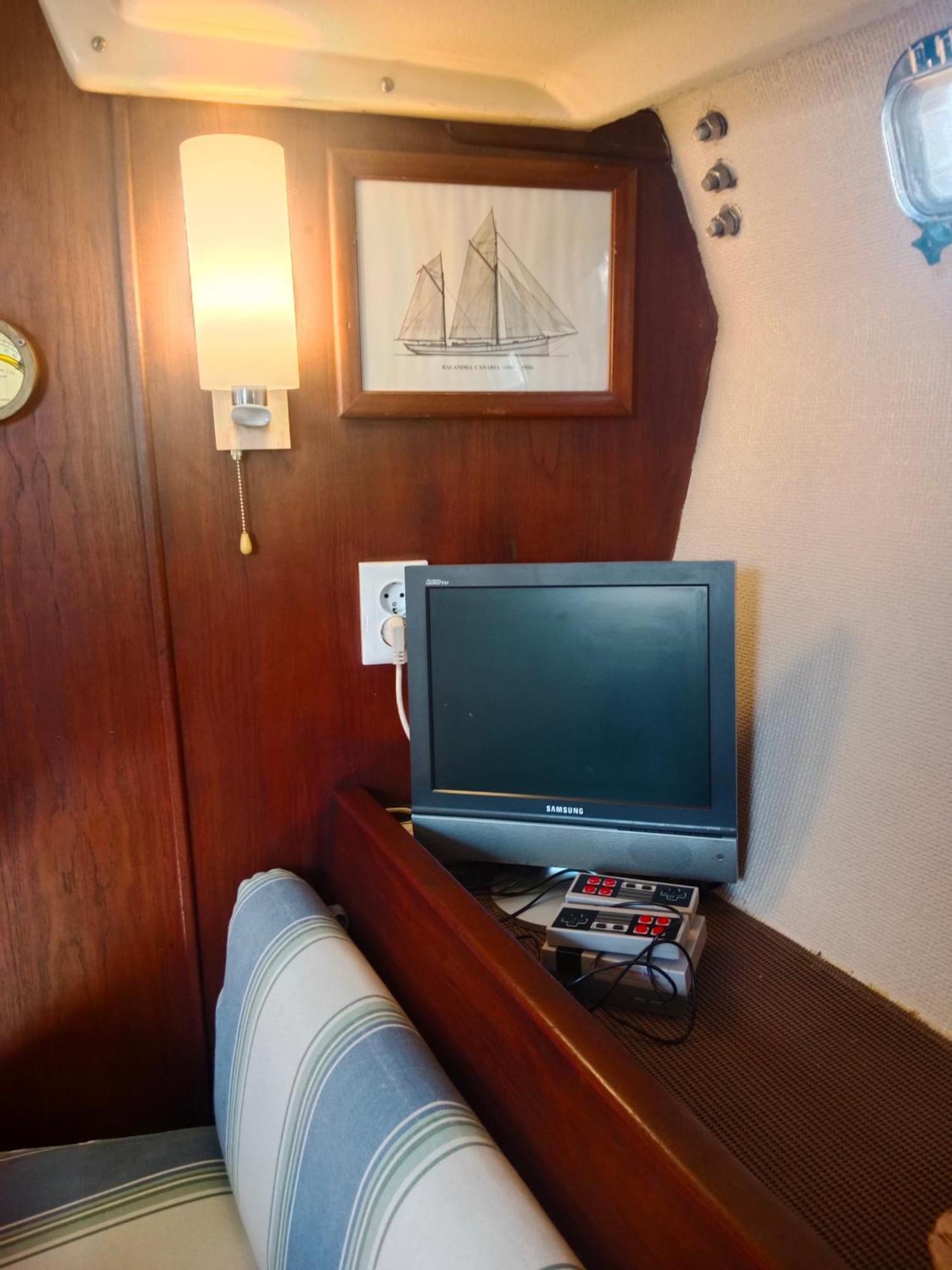 Botel Velero Whimsy