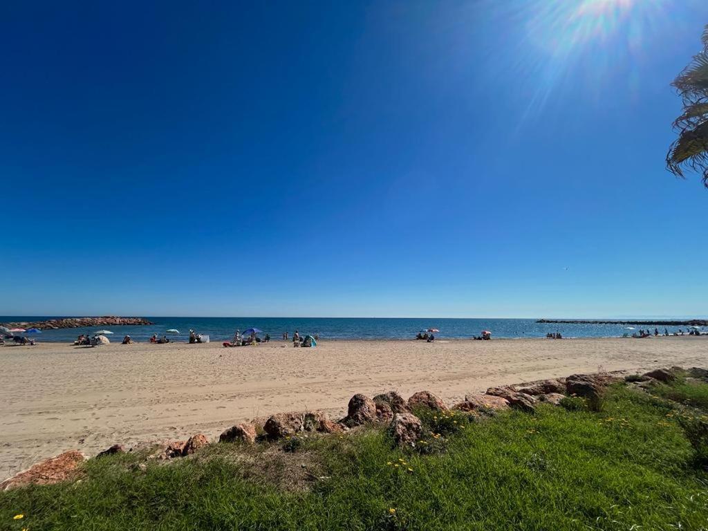 En Primera Linea De La Playa A 15 Minutos De La Ciudad De *