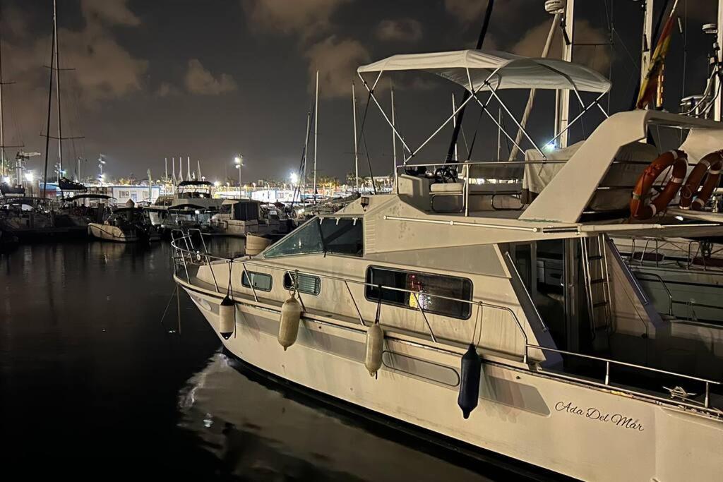 Botel Barco Playa Valencia