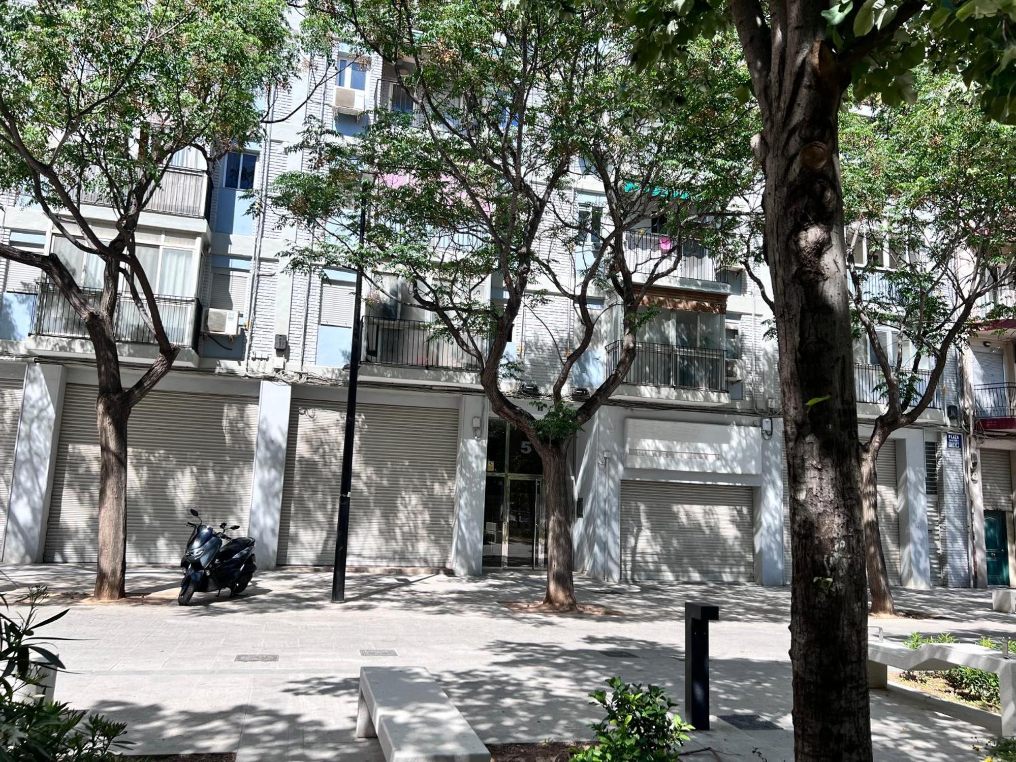 Plaza Sainetero Arniches * Valencia
