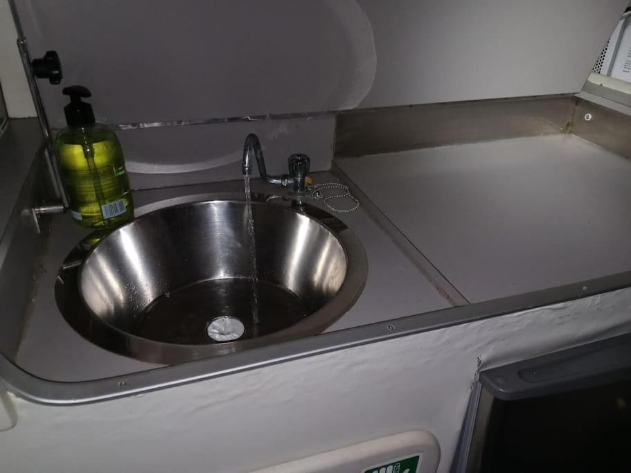 Botel Exclusive Boat In Marina De Valencia, Ideal For Couples