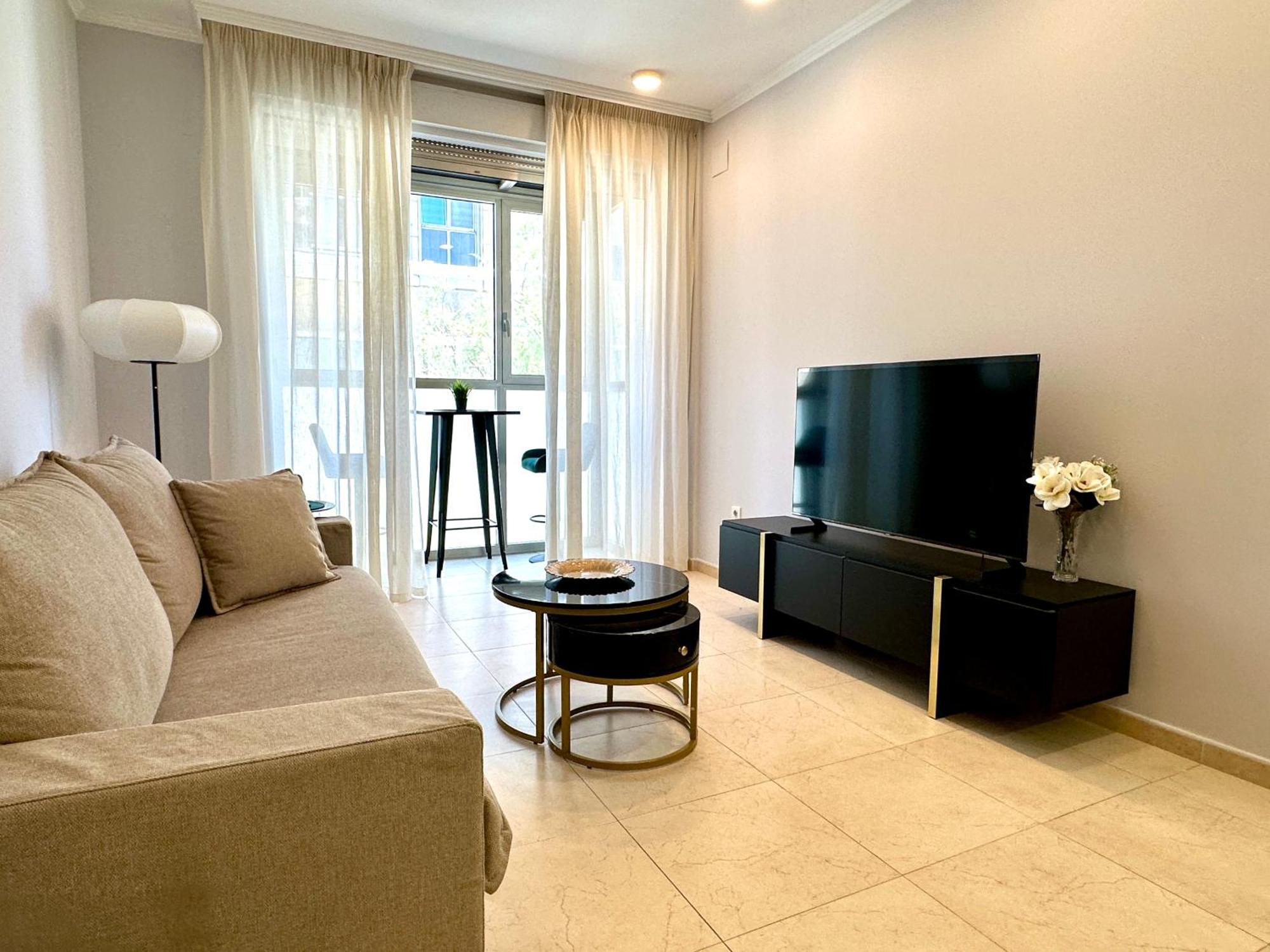 Reinapart Patacona Beachfront Seaview Apartment *
