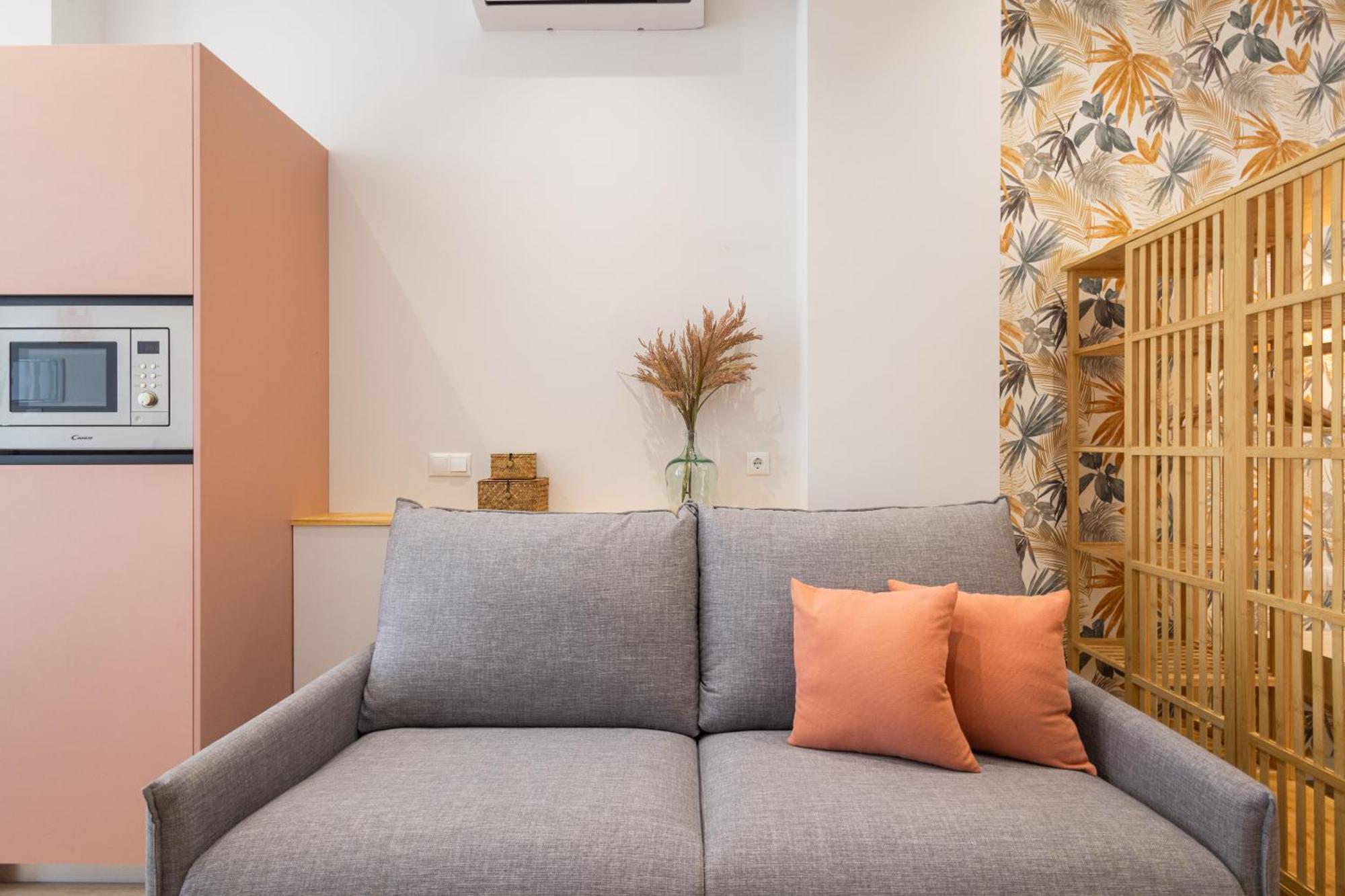 Florit Flats - The Trafalgar I Apartment