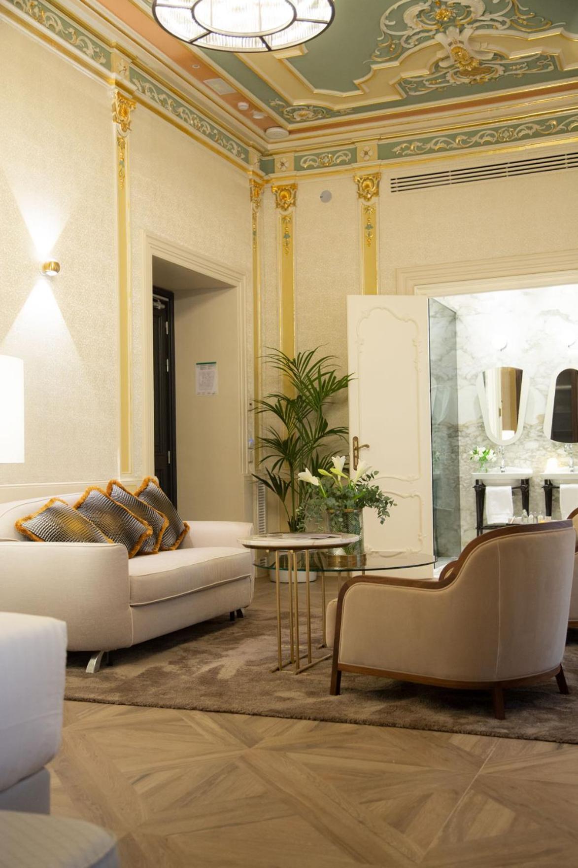 Myr Palacio Vallier Hotel