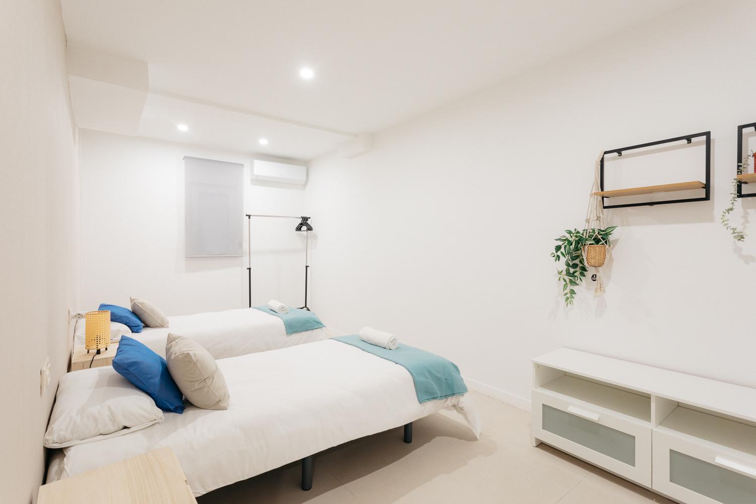 Appartement Amplio Cerca Centro Historico Y Turia 5pax 2 Bath