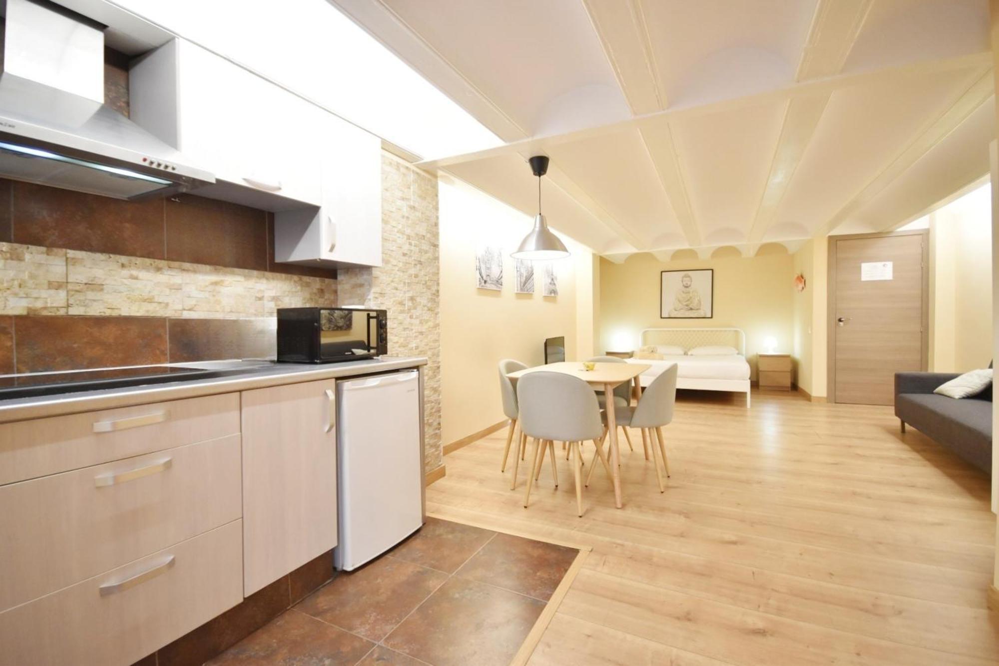 Centrico Al Lado De Torres De Quart Apartamento