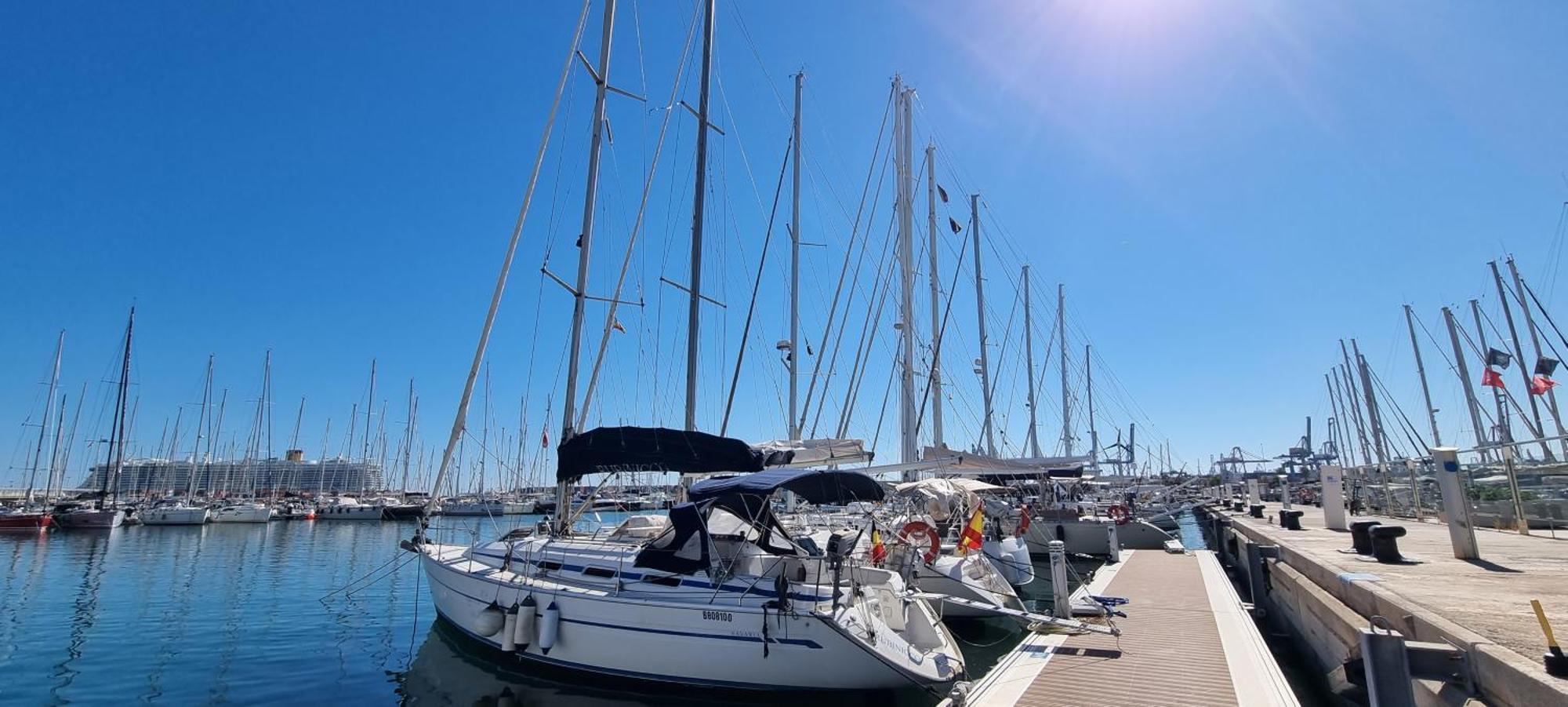 Botel Autentico Velero En *