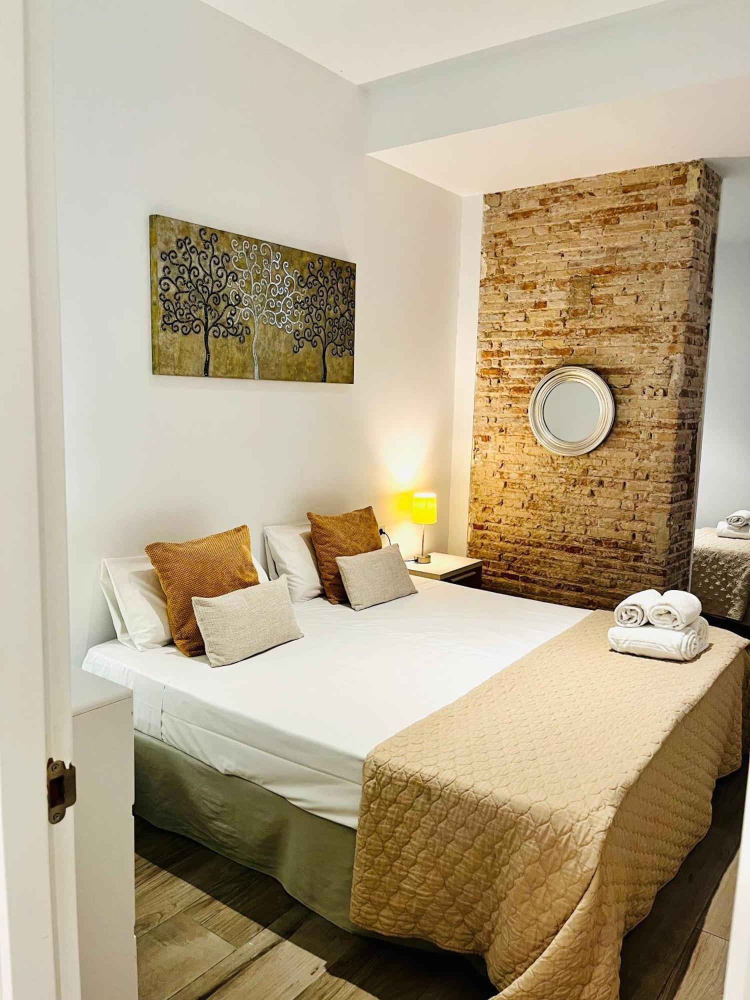 Apartment Travel Habitat Ayuntamiento *
