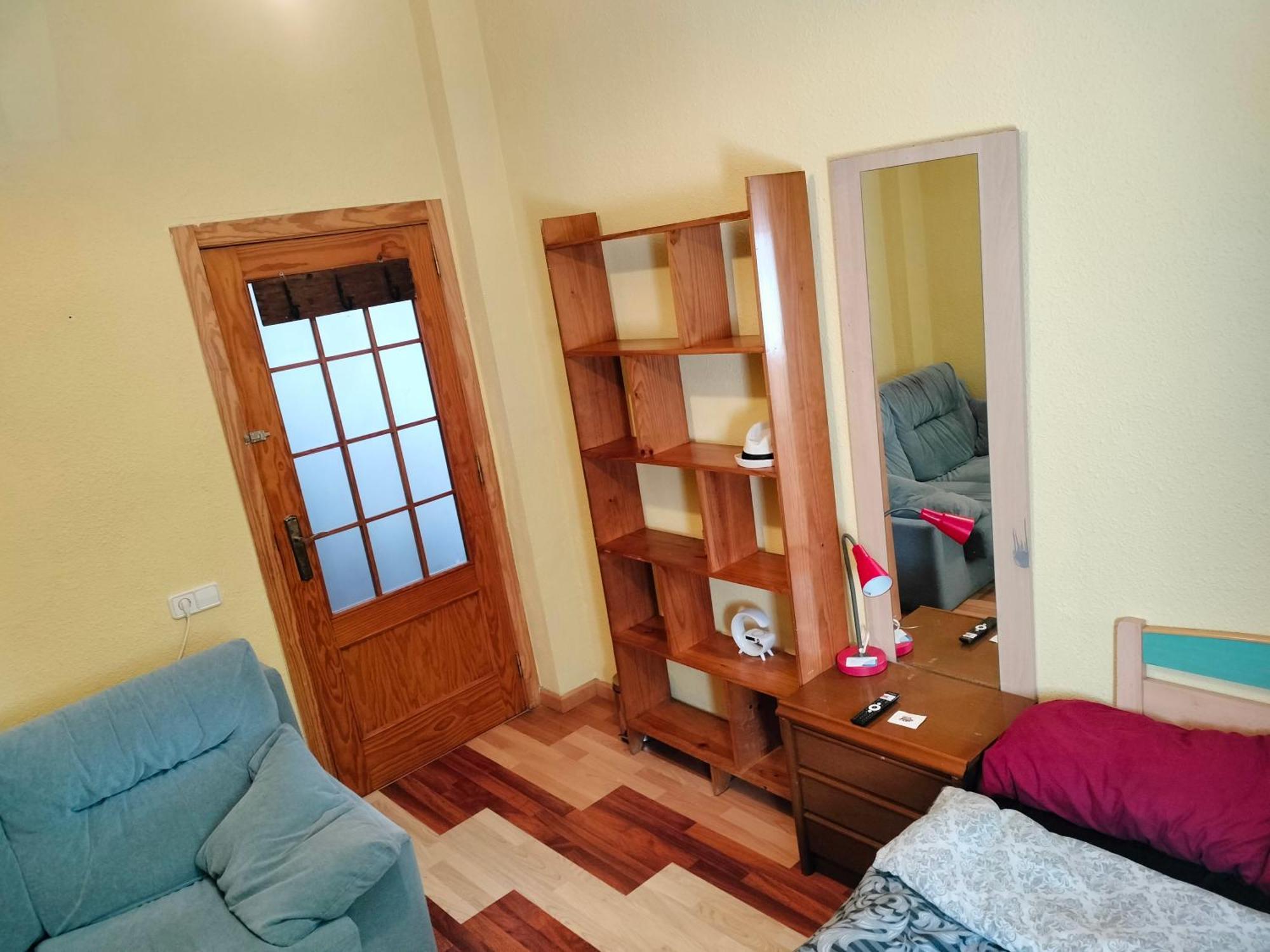 Algiros Homestay