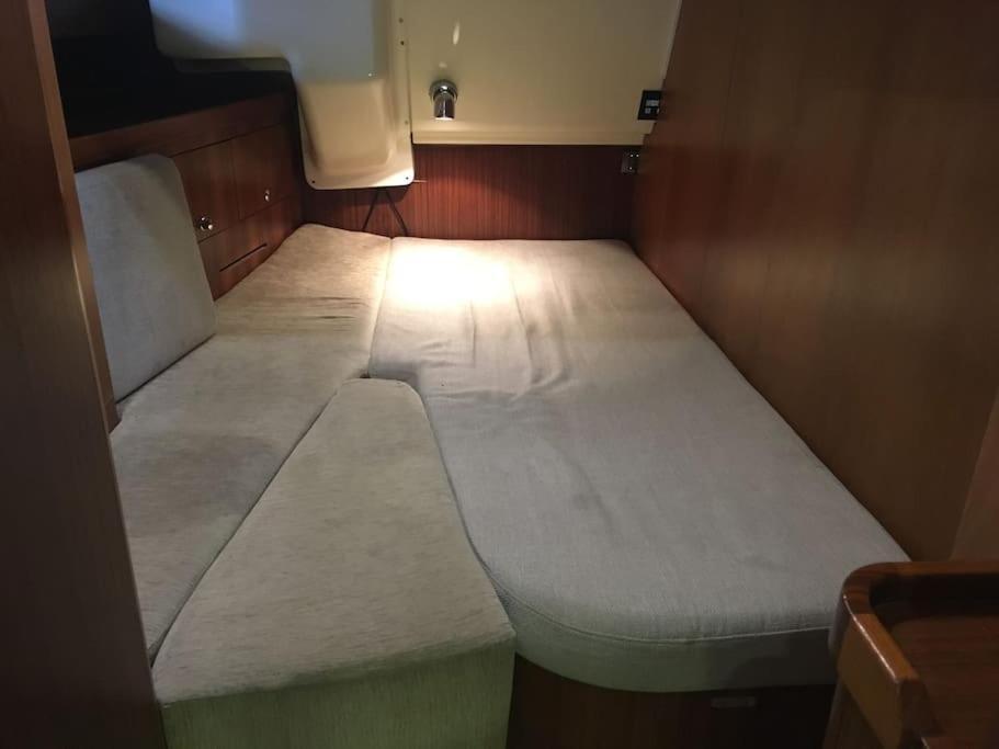 Botel Velero Lujo, 4 Camarotes, 3 Banos, Marina Valencia