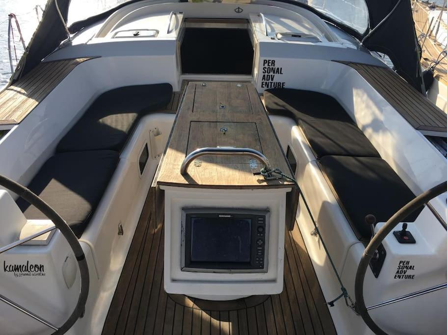 Velero Lujo, 4 Camarotes, 3 Banos, Marina