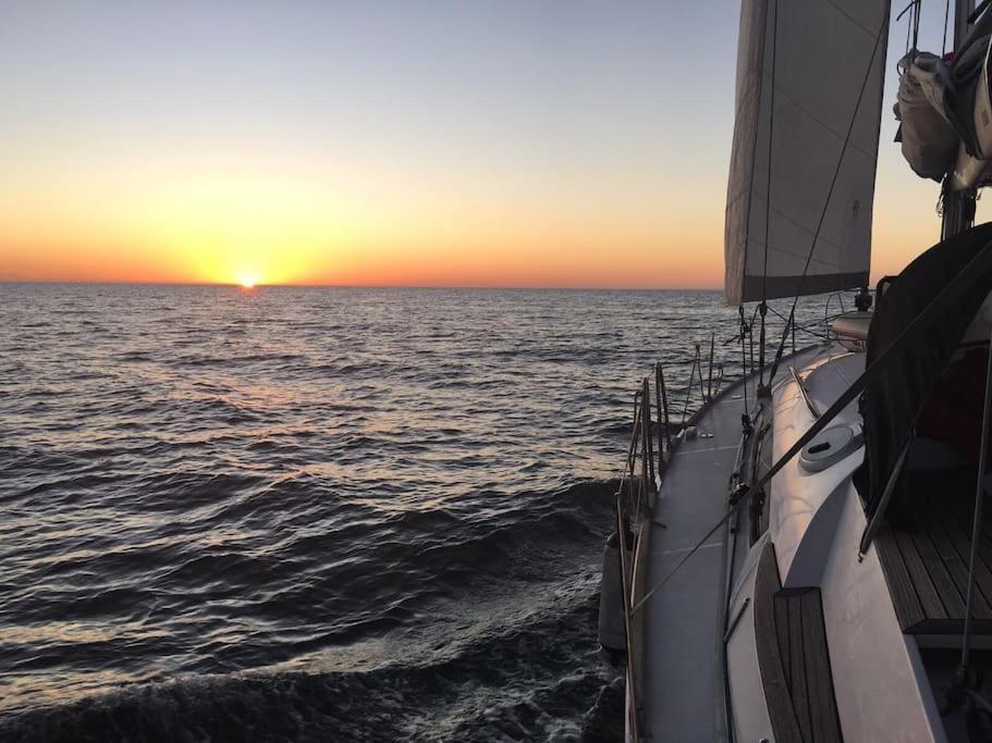 Botel Velero Lujo, 4 Camarotes, 3 Banos, Marina Valencia