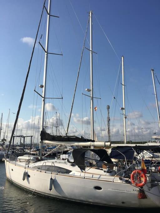 Velero Lujo, 4 Camarotes, 3 Banos, Marina Botel
