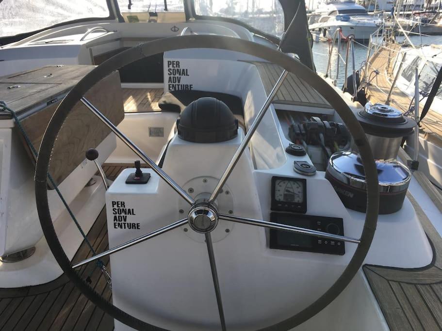 Velero Lujo, 4 Camarotes, 3 Banos, Marina *