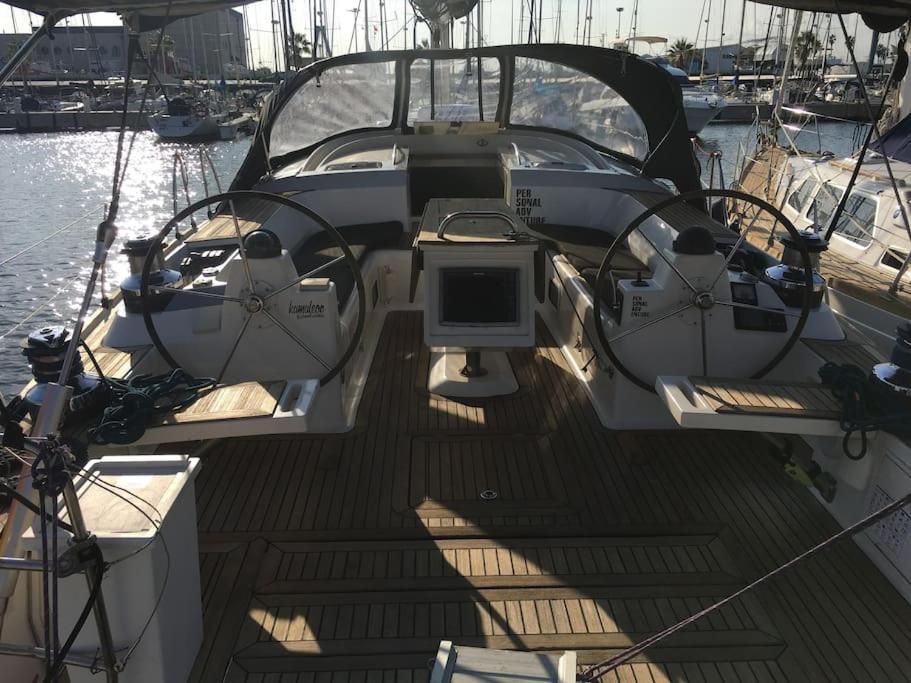Velero Lujo, 4 Camarotes, 3 Banos, Marina Botel