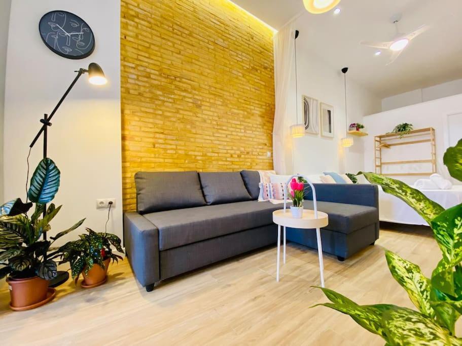 Relaxing Beachside Cabanyal Loft Appartement Valencia