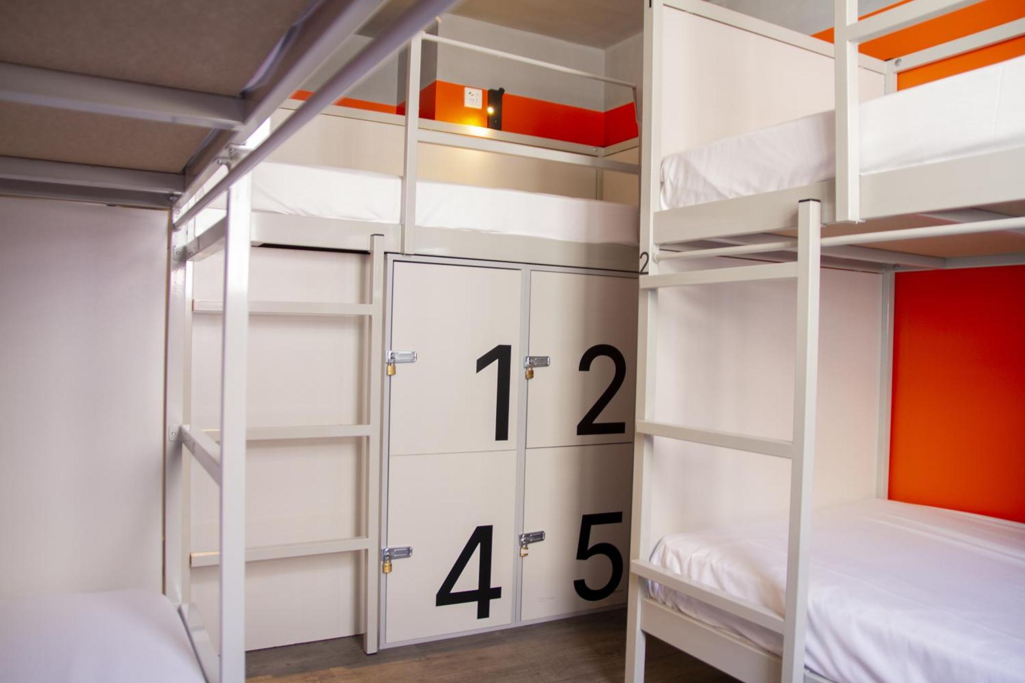 Room00 * Valencia