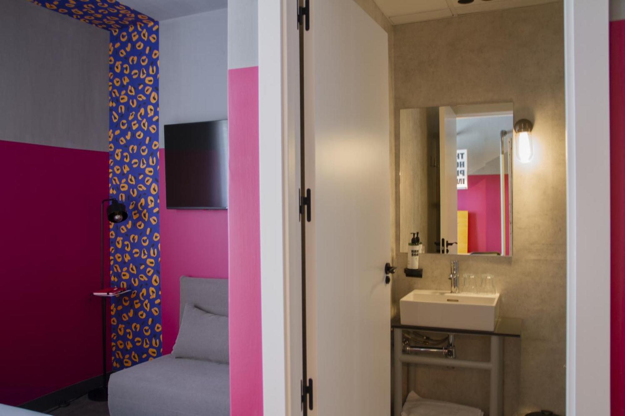 Room00 Valencia