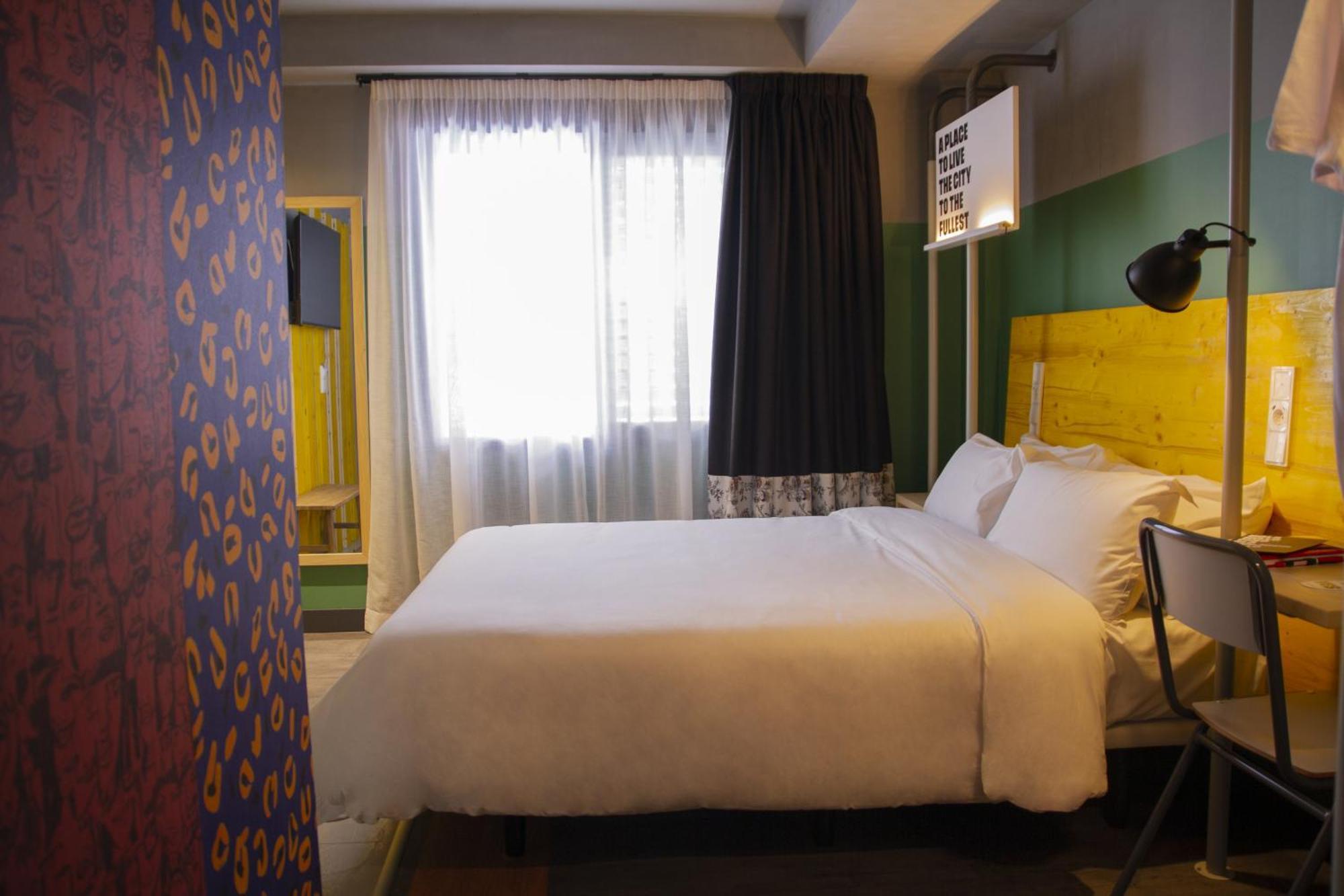 Room00