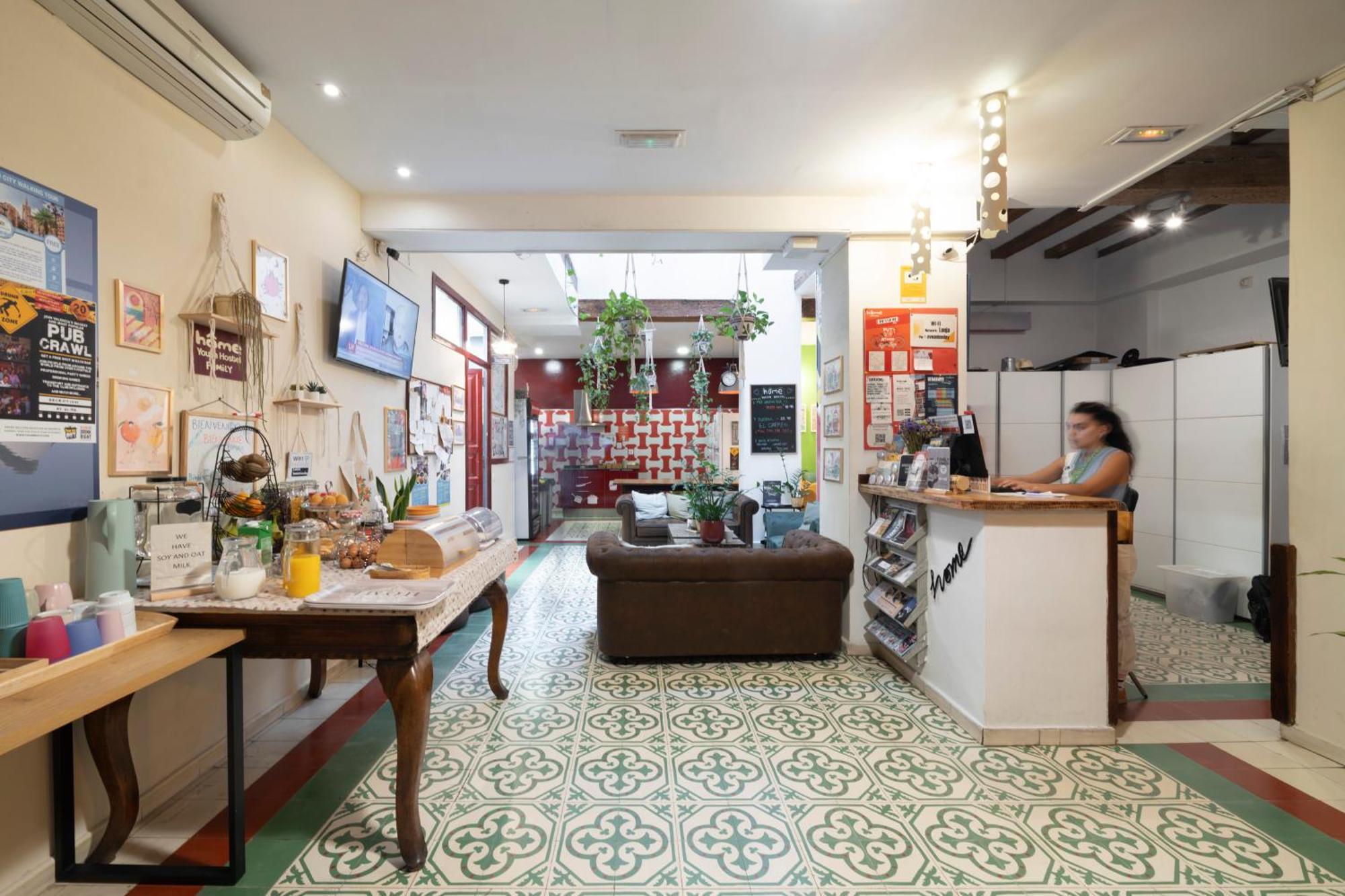 Hostal Youth By Feetup