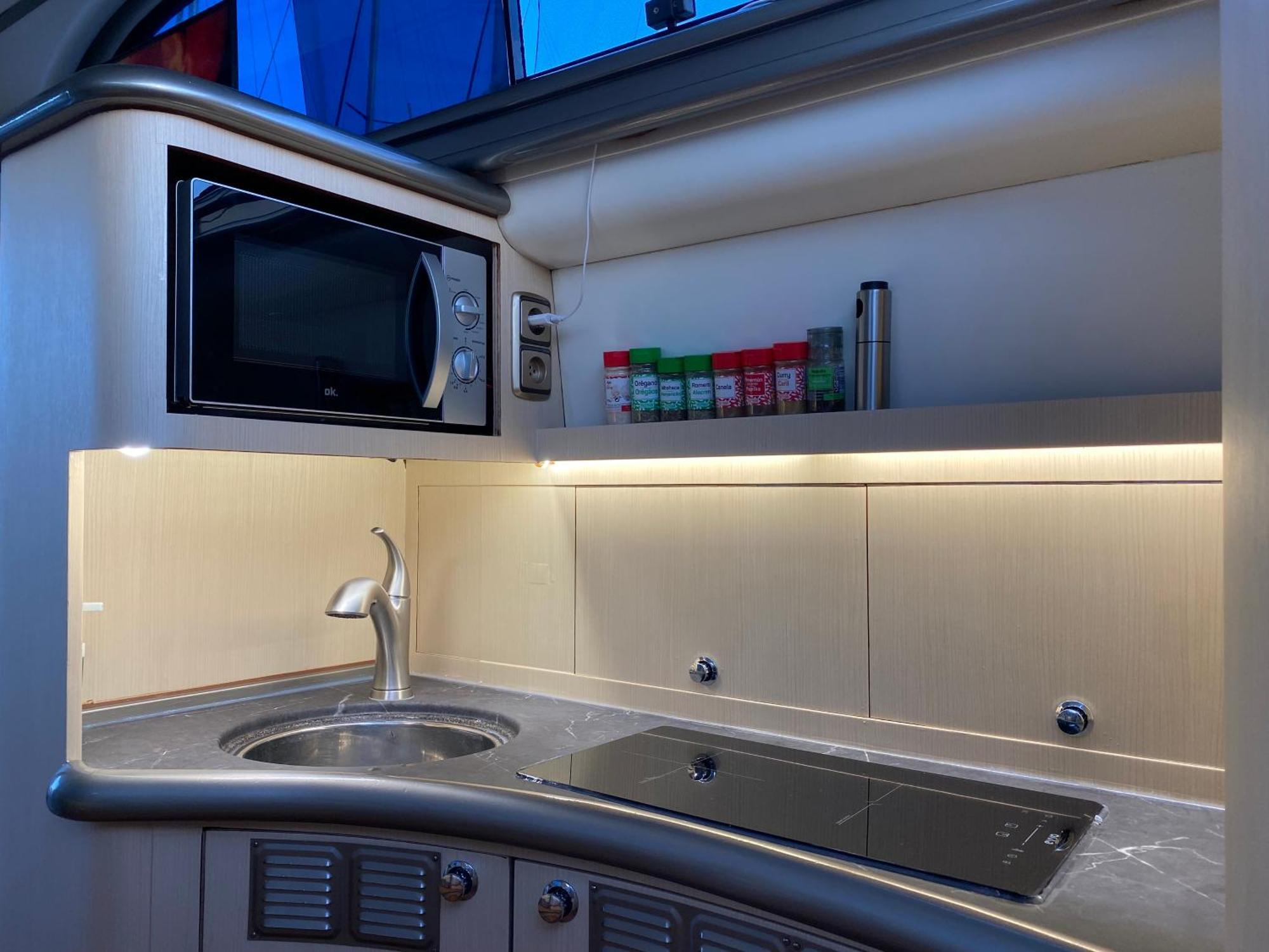 The Yacht Experience Botel