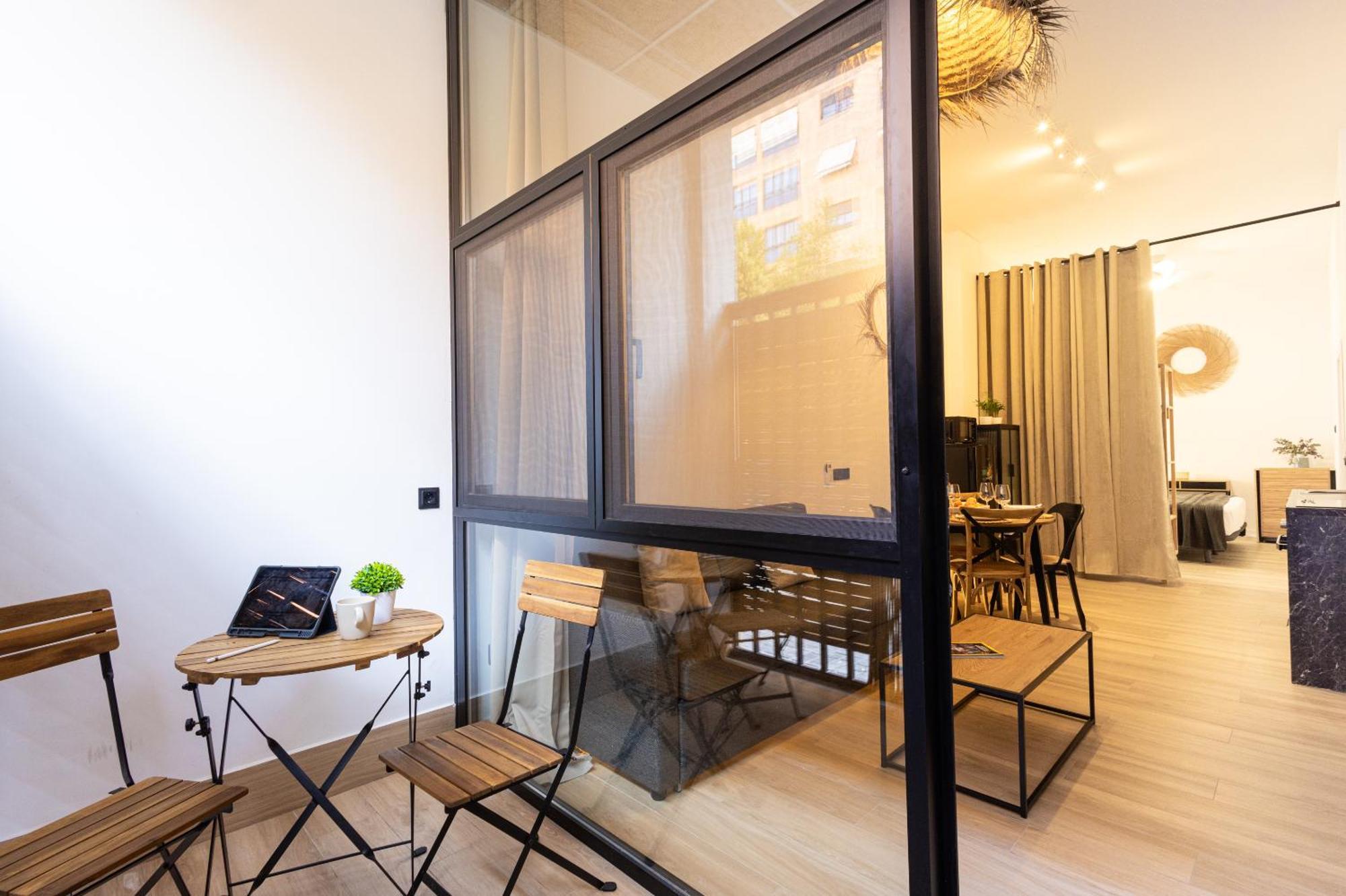 Florit Flats - The Blasco Ibanez Apartment