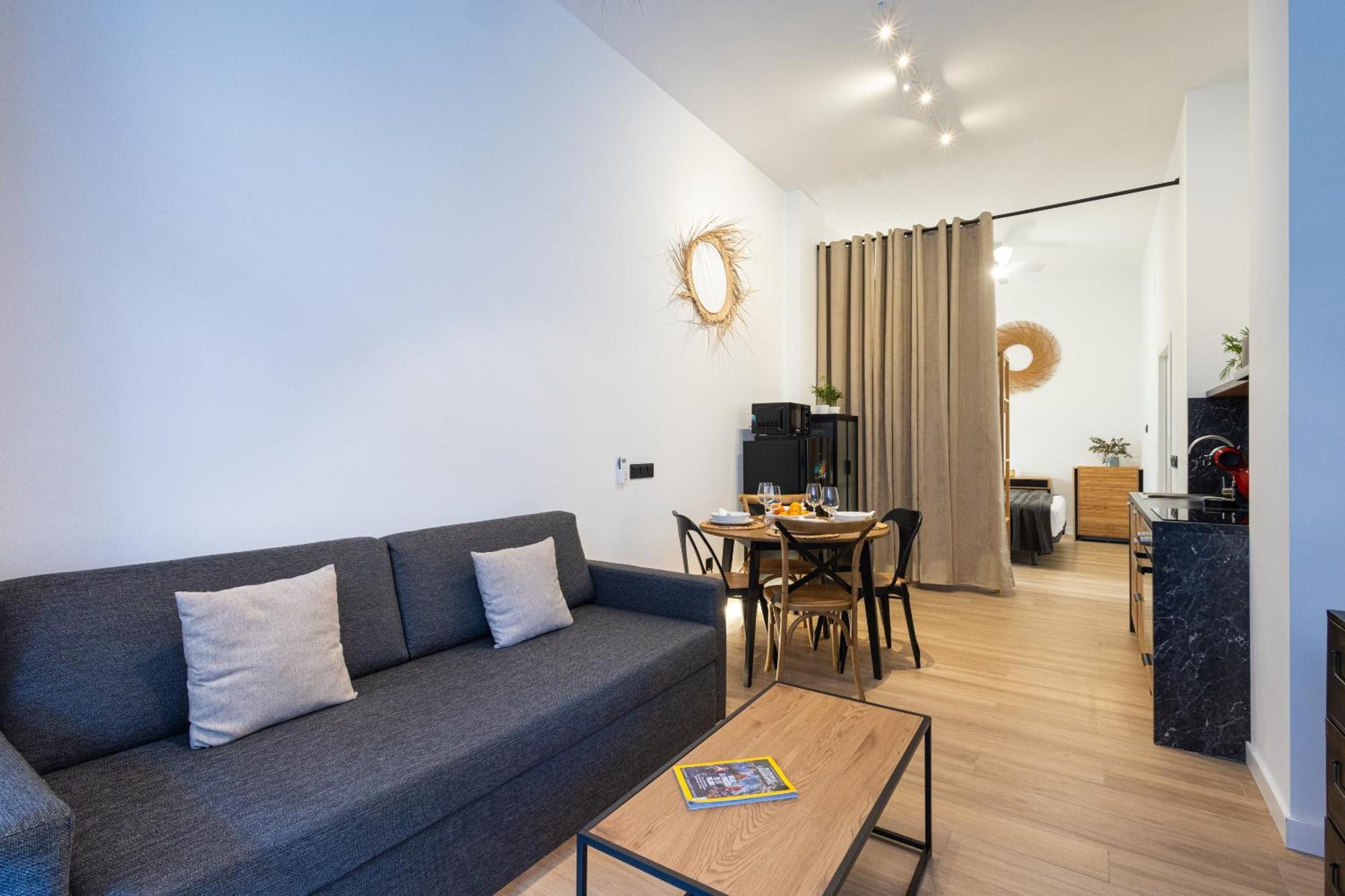 Florit Flats - The Blasco Ibanez Apartment