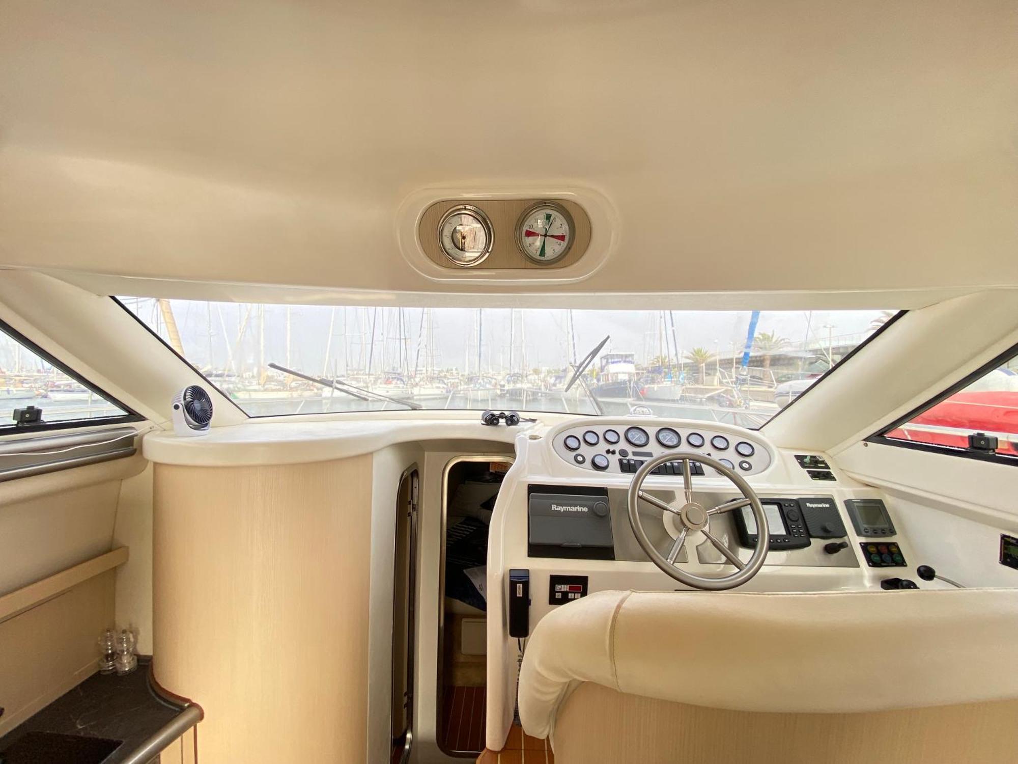 The Yacht Experience Botel Valencia