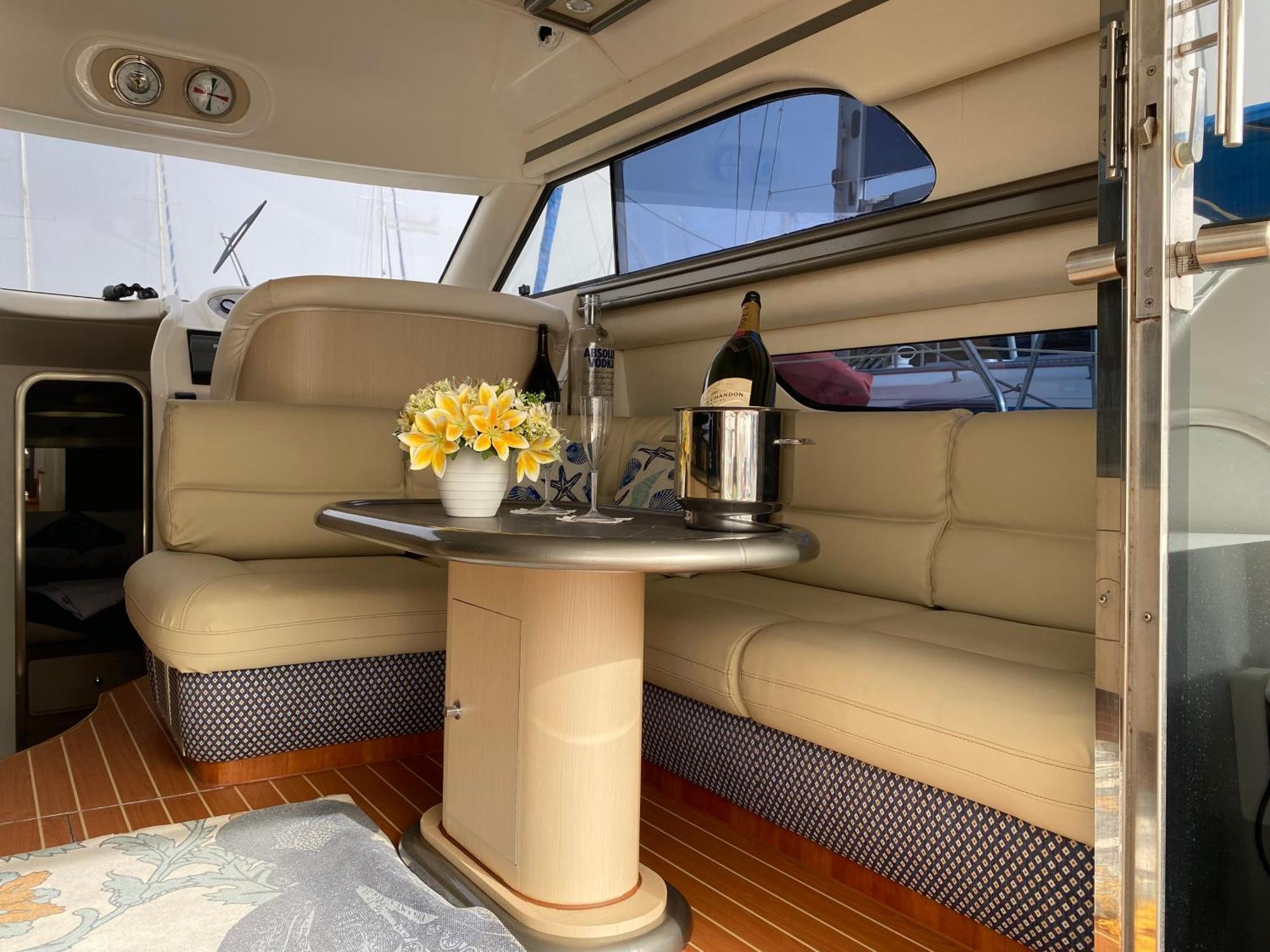 The Yacht Experience Botel