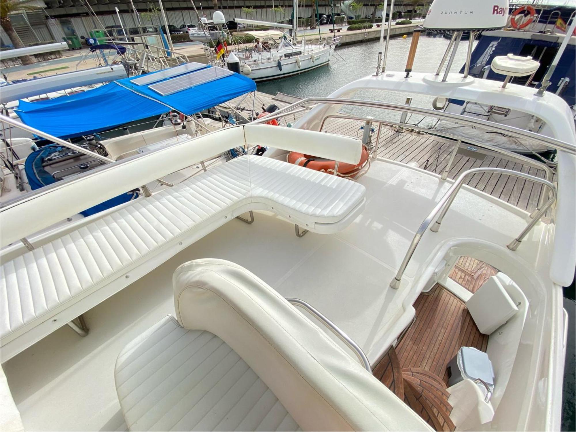 The Yacht Experience Botel *