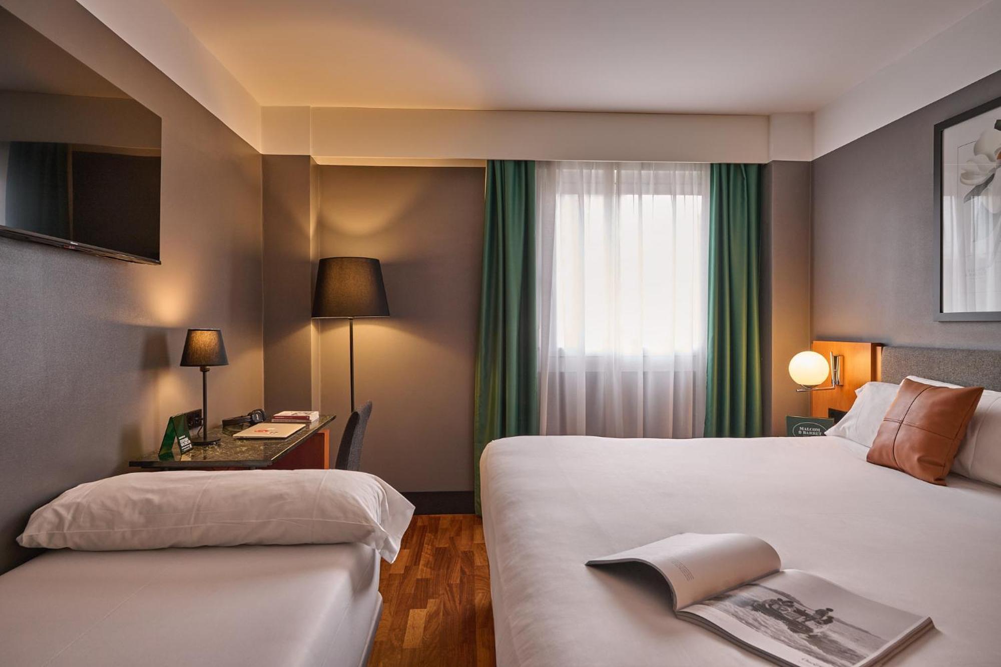 Malcom And Barret Hotel 3*