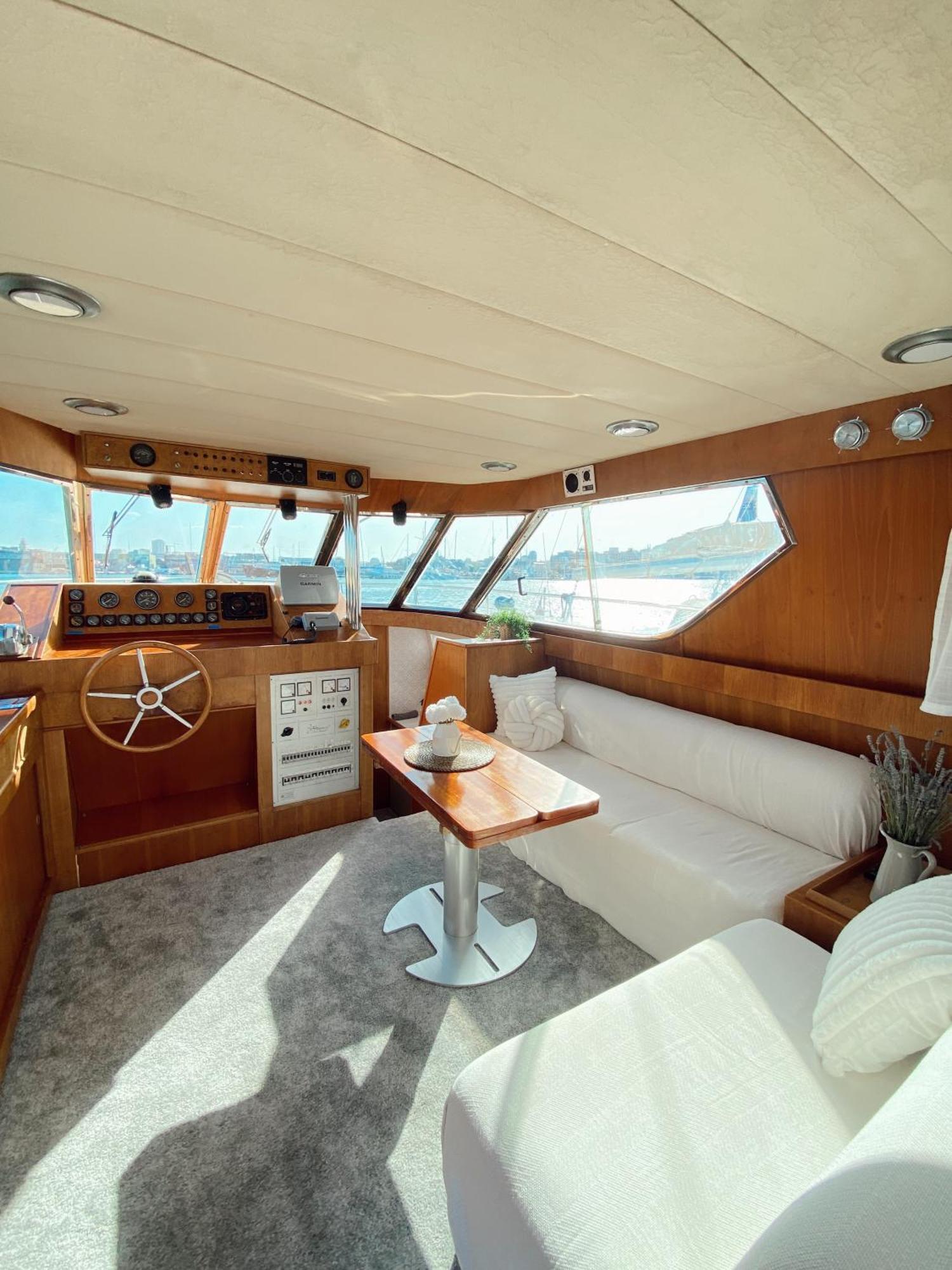 Botel Malmo's Yacht Valencia