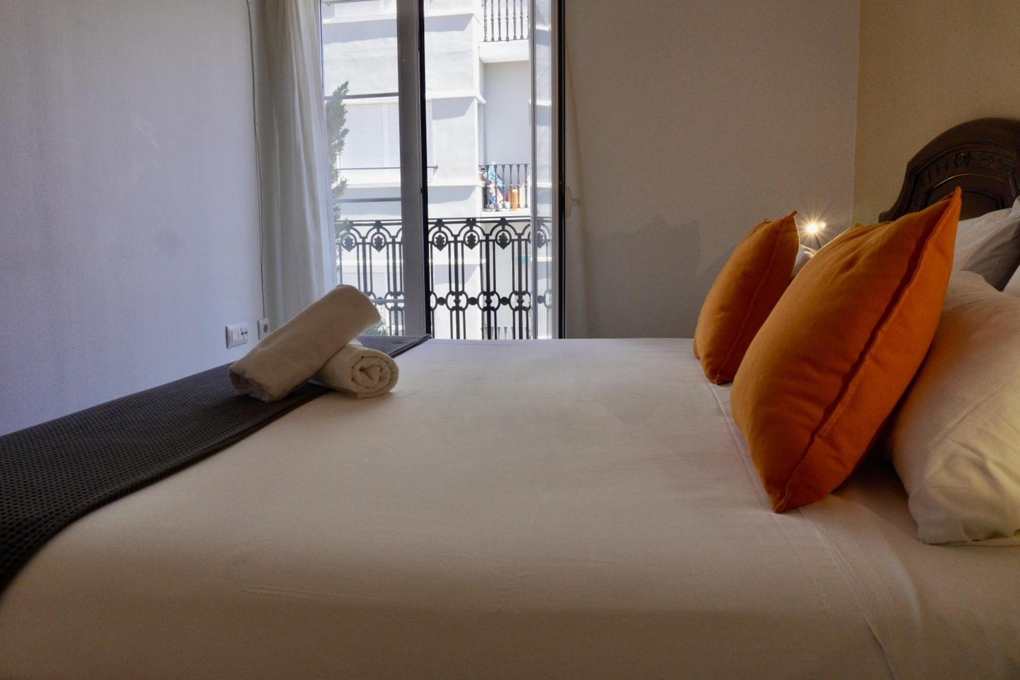 Hosted By Gracie Apartment *