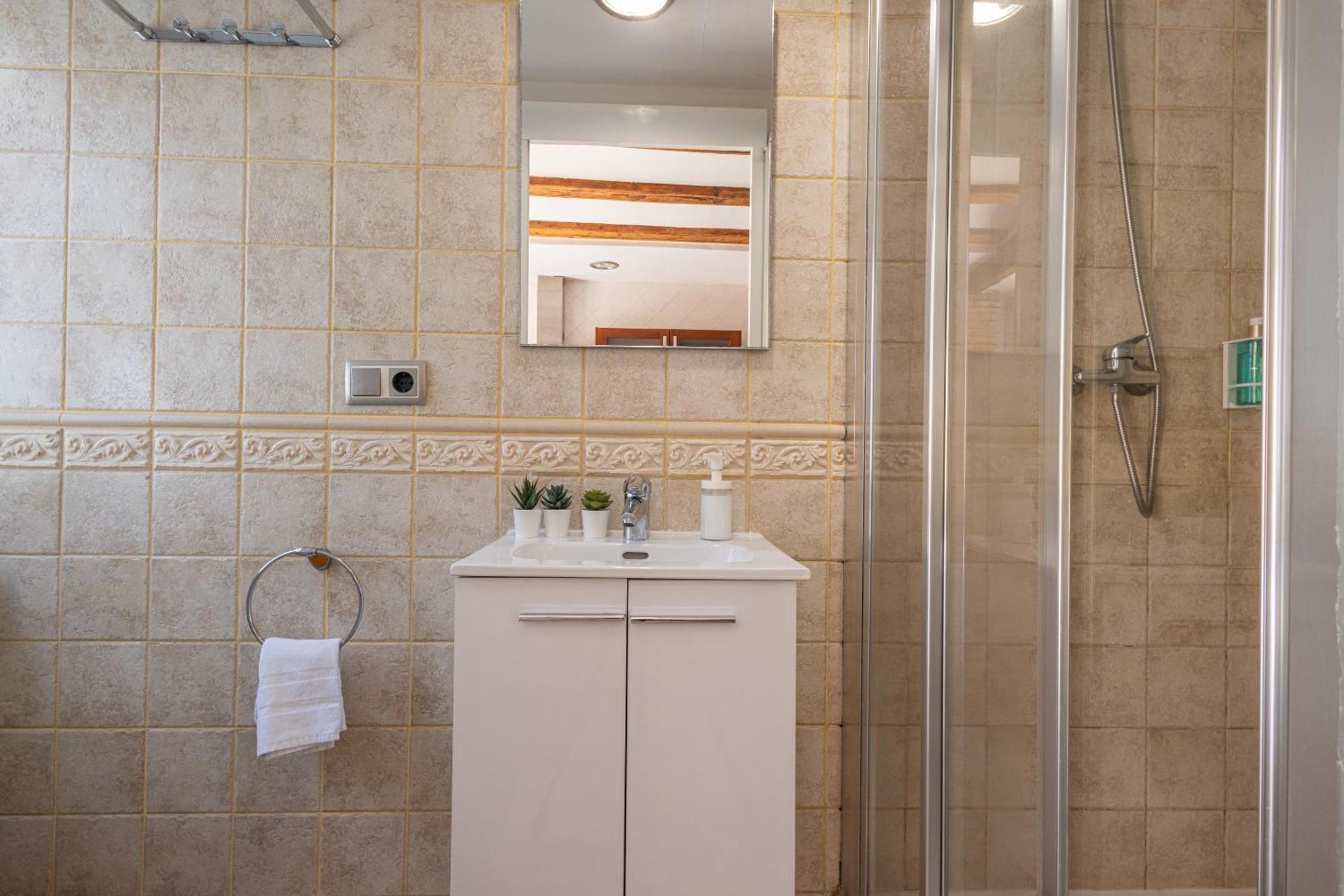Apartment Florit Flats - Cozy Wifi Ac Loft In The Heart Of Ruzafa