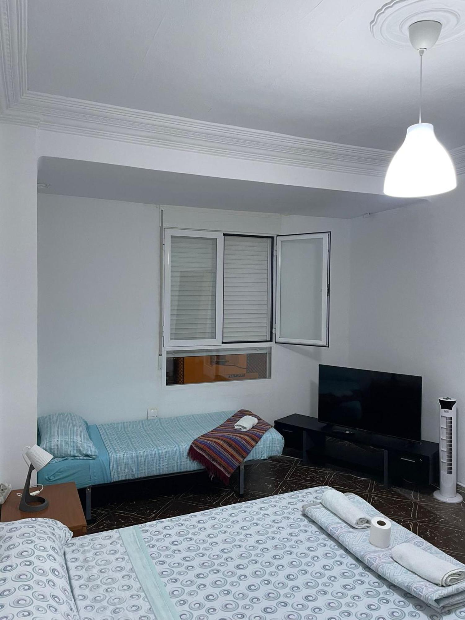 Homestay Grande Y Comoda En Piso Particular Y Familiar