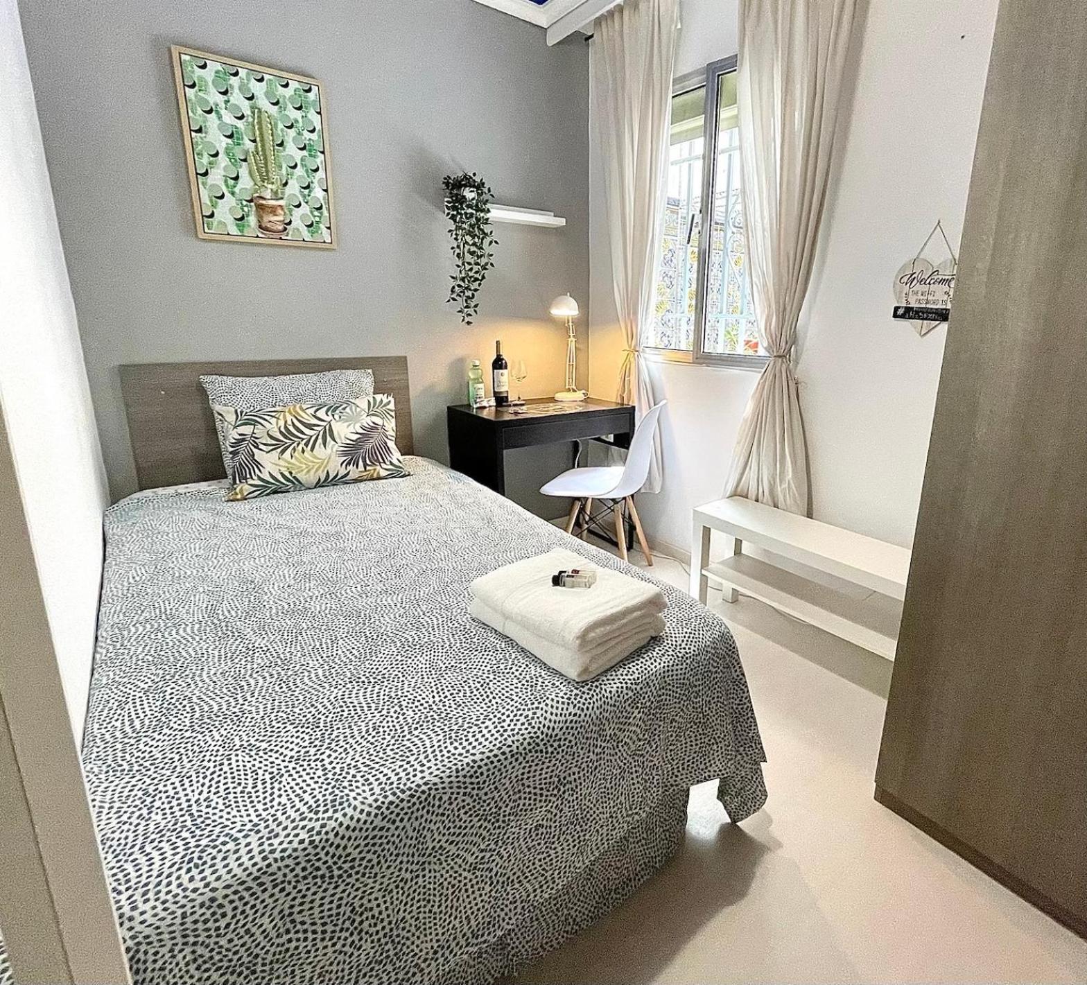 Privatunterkunft Central Private Bedroom - Comfy&quiet - Near City Of Arts And Sciences