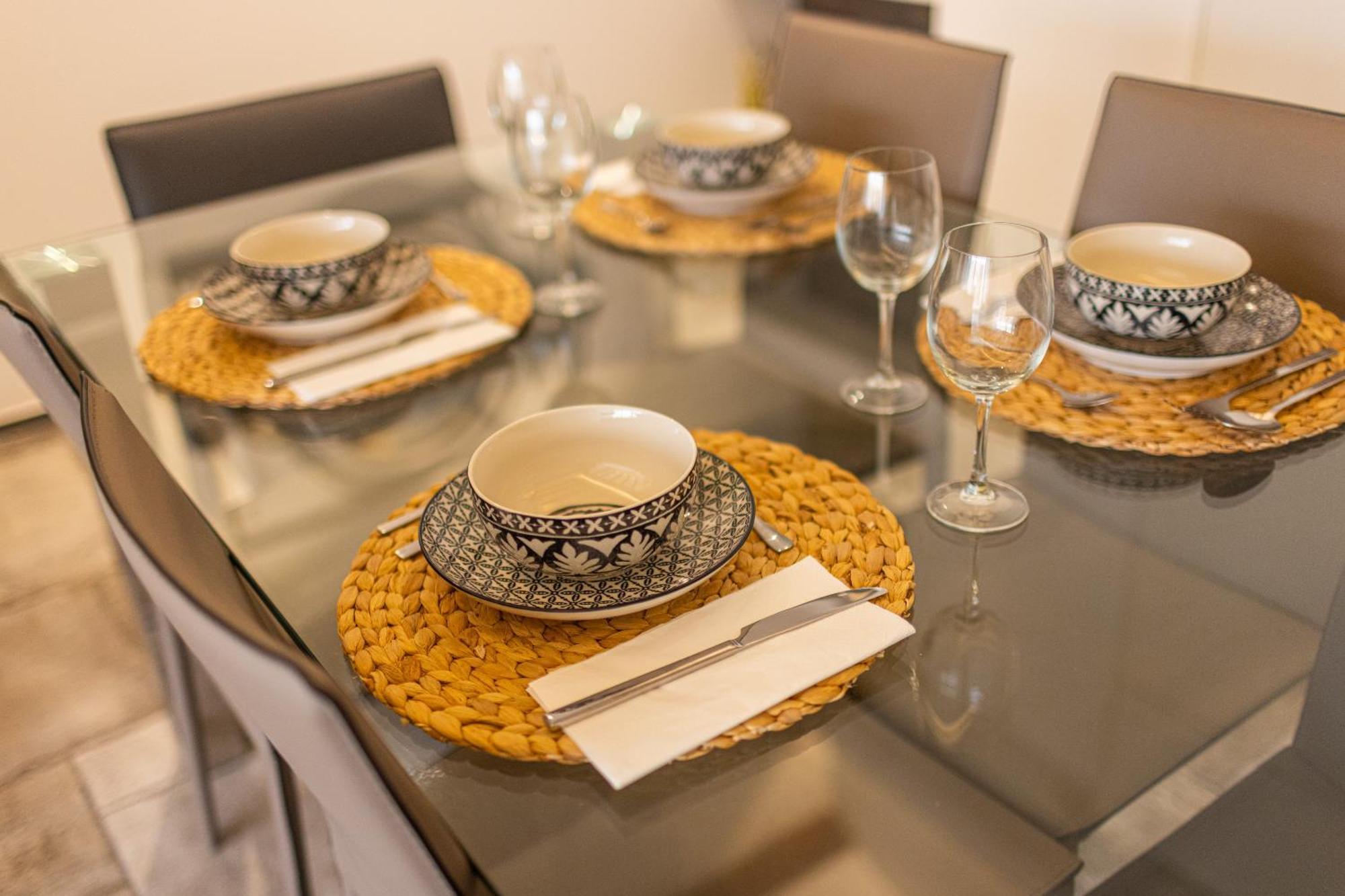 Florit Flats - Center Modern 1br 2bth Terrace Wi-fi Ac Apartment